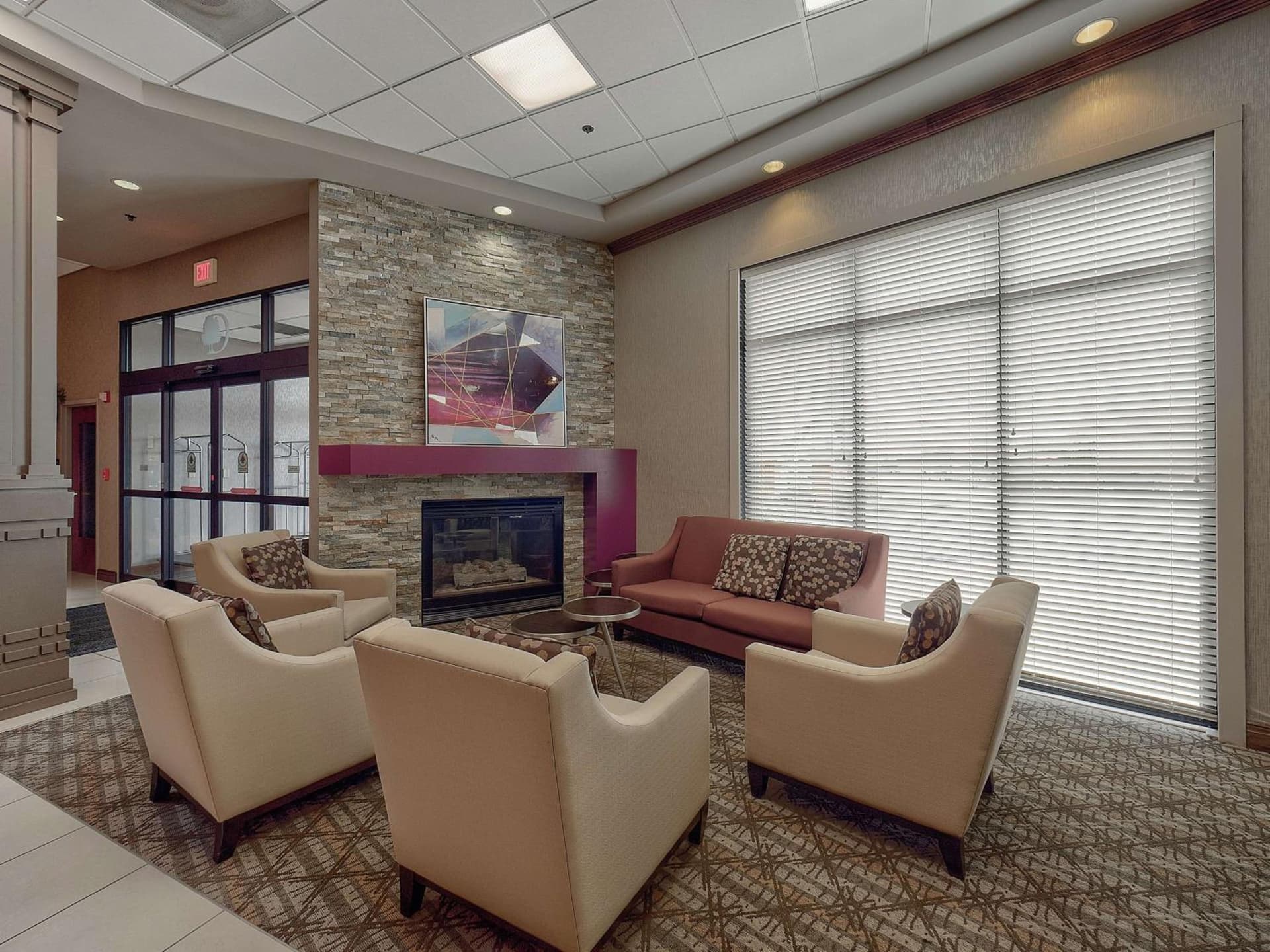 DoubleTree by Hilton Bloomington gallery photo in Bloomington, IL — image 29