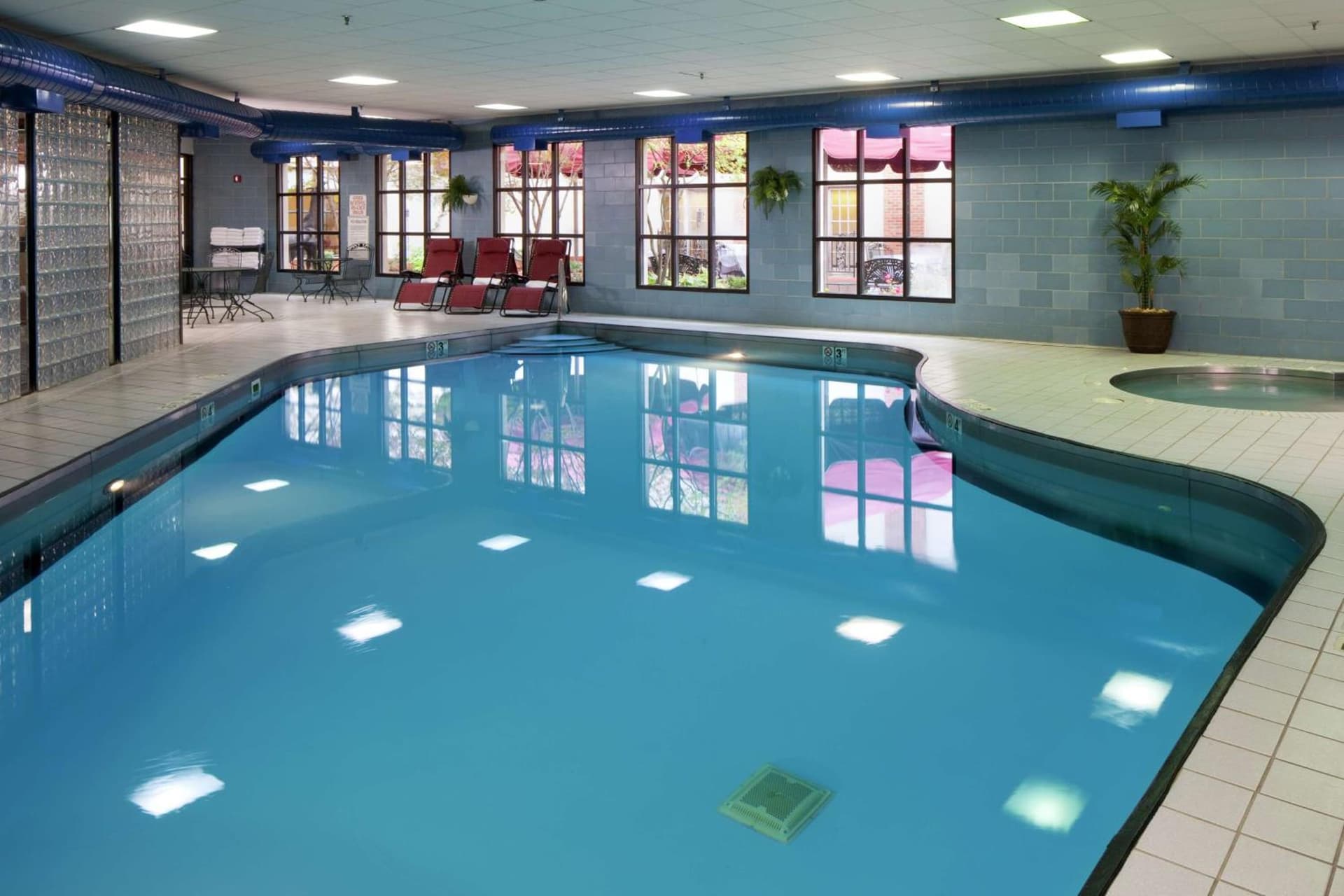 DoubleTree by Hilton Bloomington gallery photo in Bloomington, IL — image 57