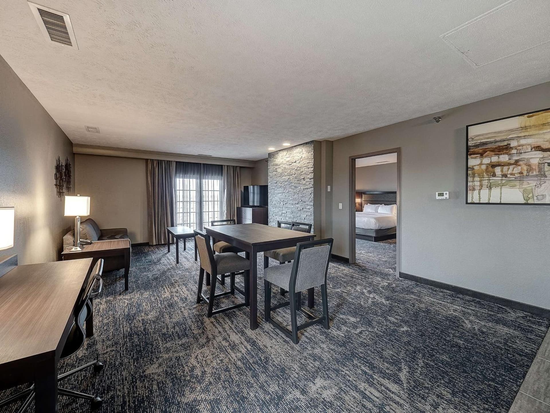 DoubleTree by Hilton Bloomington gallery photo in Bloomington, IL — image 94