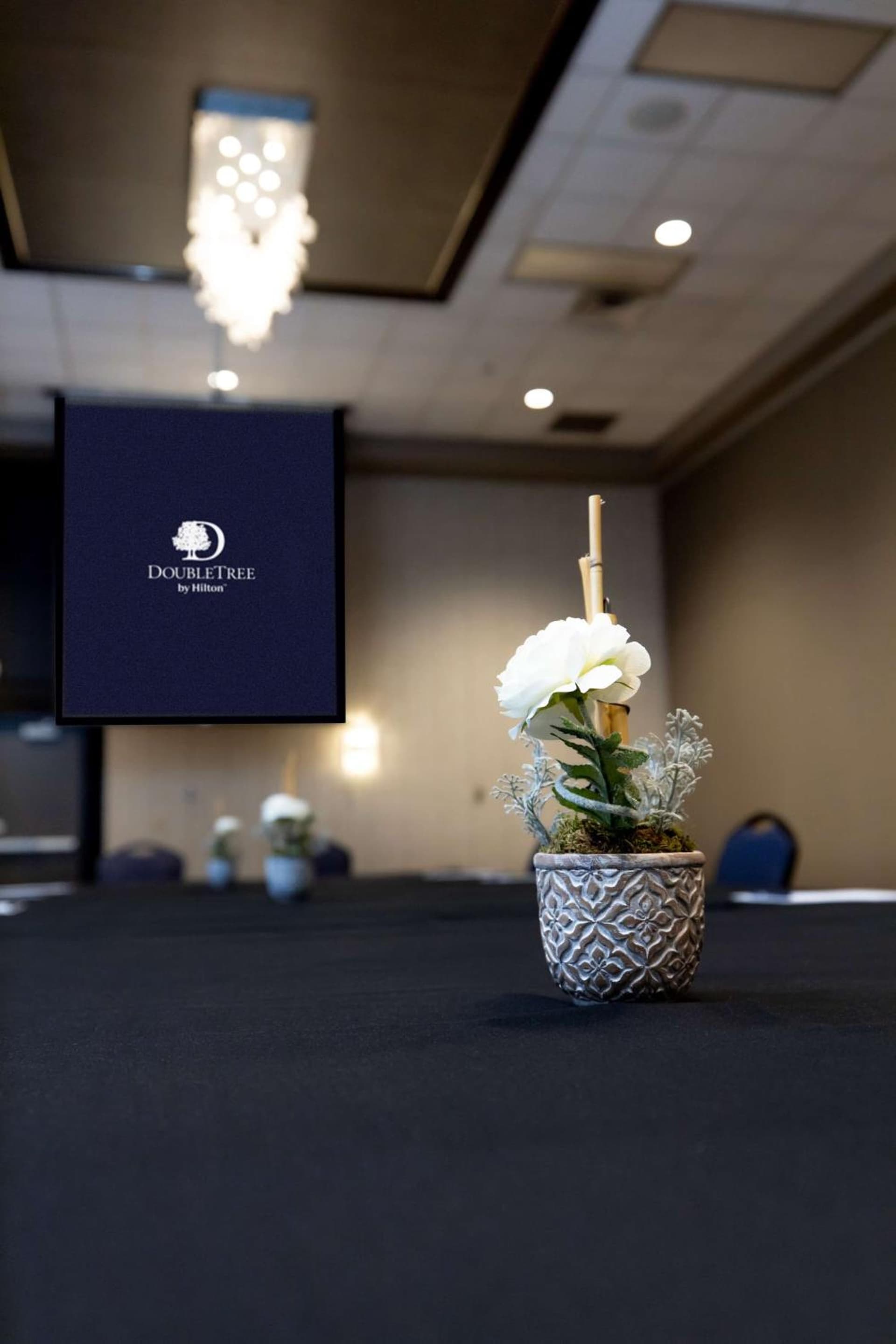 DoubleTree by Hilton Bloomington interior in Bloomington, IL — gallery photo 2
