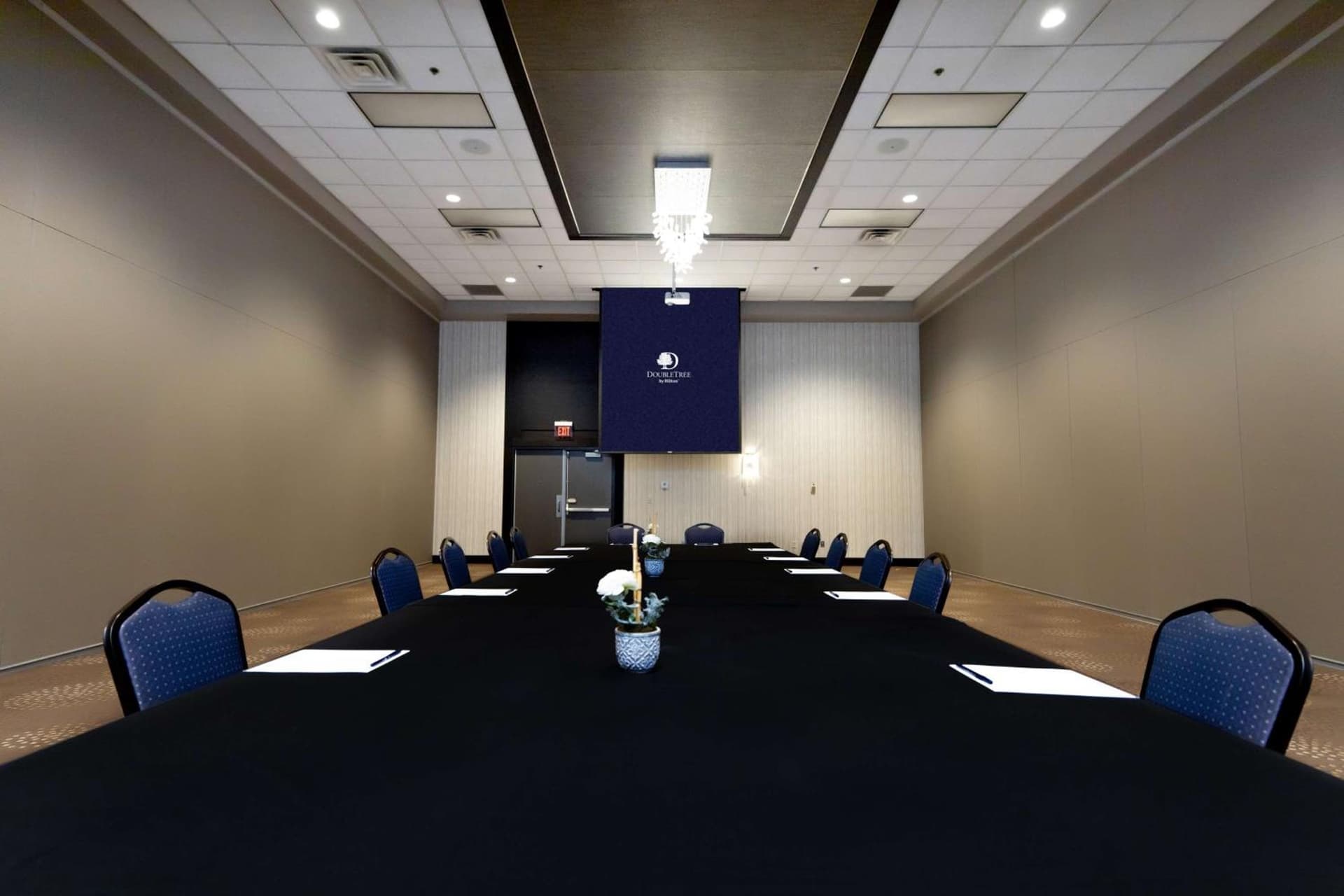 DoubleTree by Hilton Bloomington gallery photo in Bloomington, IL — image 76