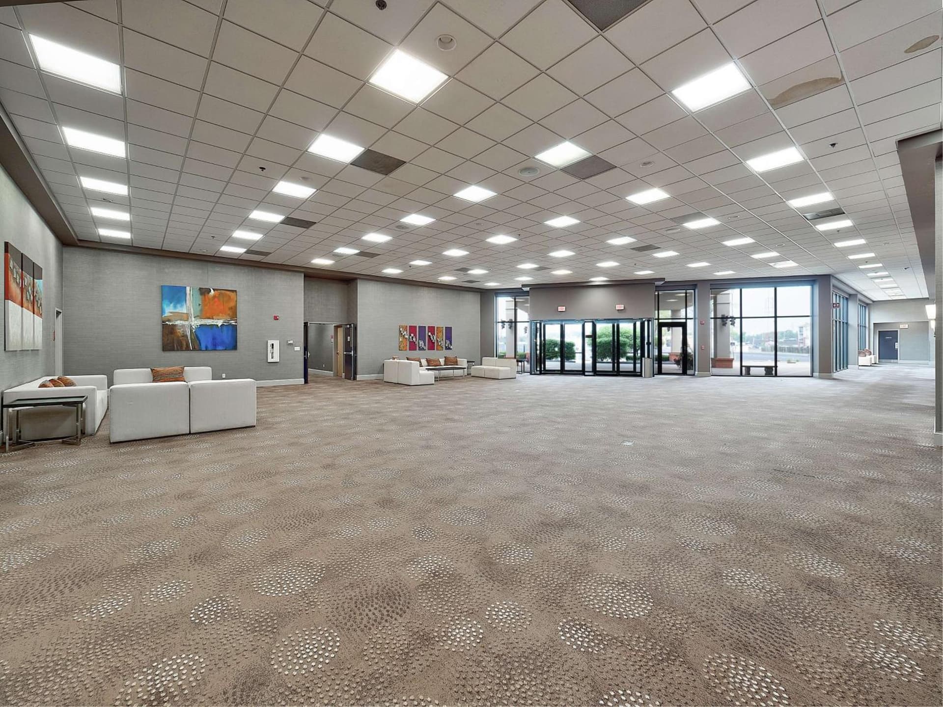 DoubleTree by Hilton Bloomington gallery photo in Bloomington, IL — image 88
