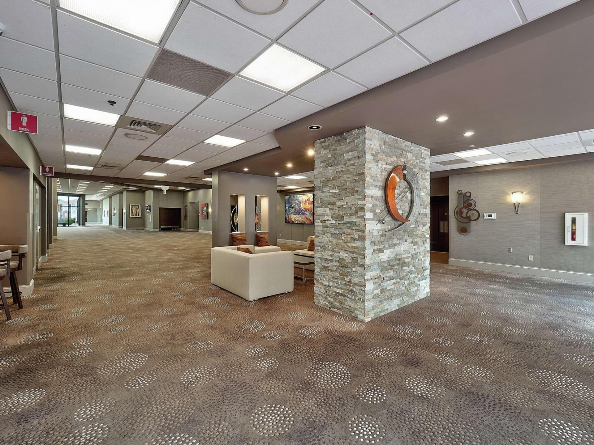 DoubleTree by Hilton Bloomington gallery photo in Bloomington, IL — image 41
