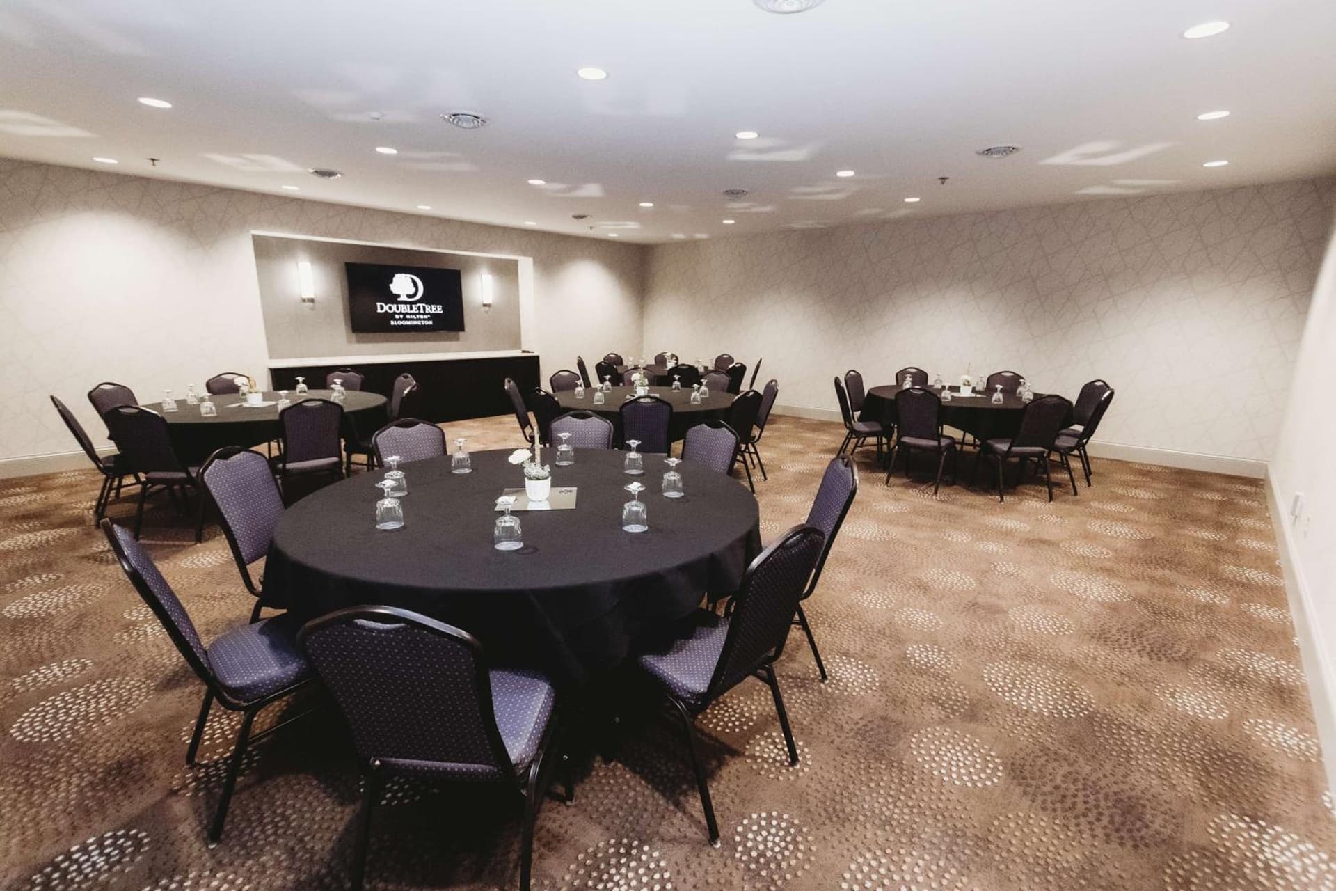 DoubleTree by Hilton Bloomington gallery photo in Bloomington, IL — image 53