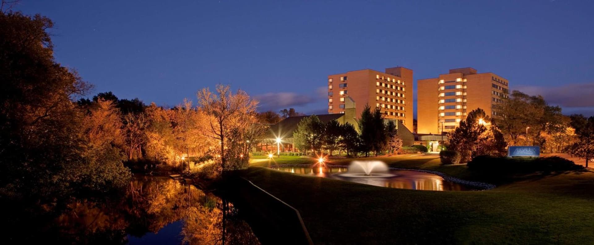Hilton Chicago/Northbrook interior in Northbrook, IL — gallery photo 2