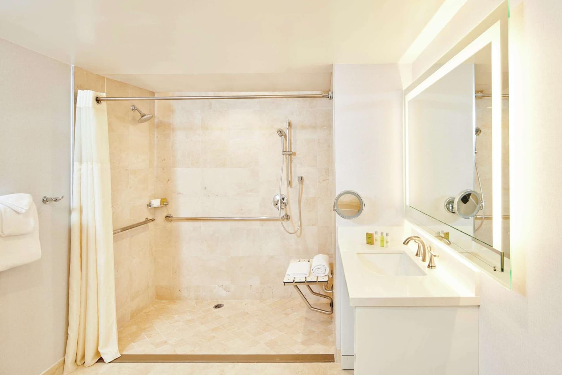 DoubleTree by Hilton Torrance - South Bay gallery photo in Torrance, CA — image 19