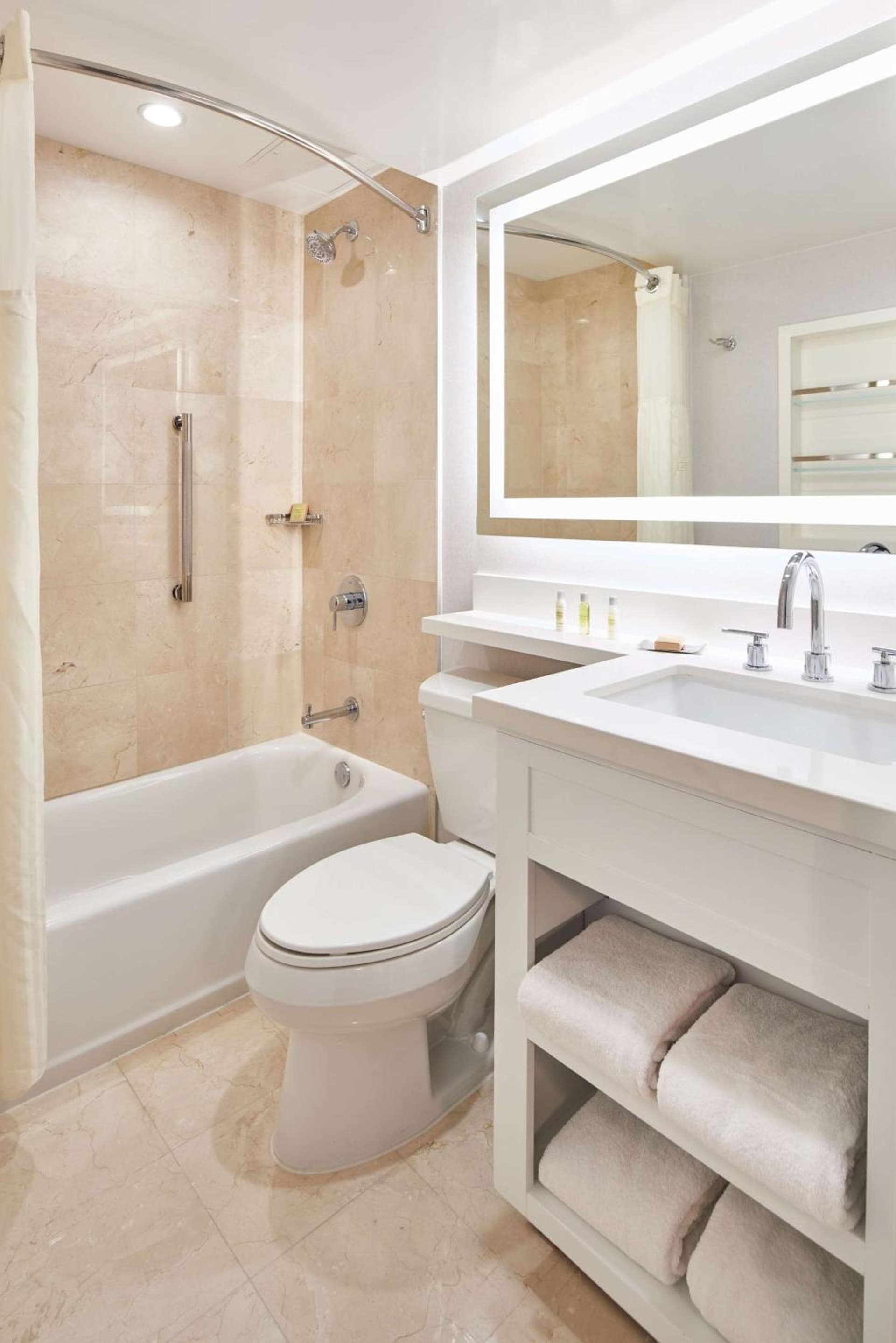 DoubleTree by Hilton Torrance - South Bay gallery photo in Torrance, CA — image 25