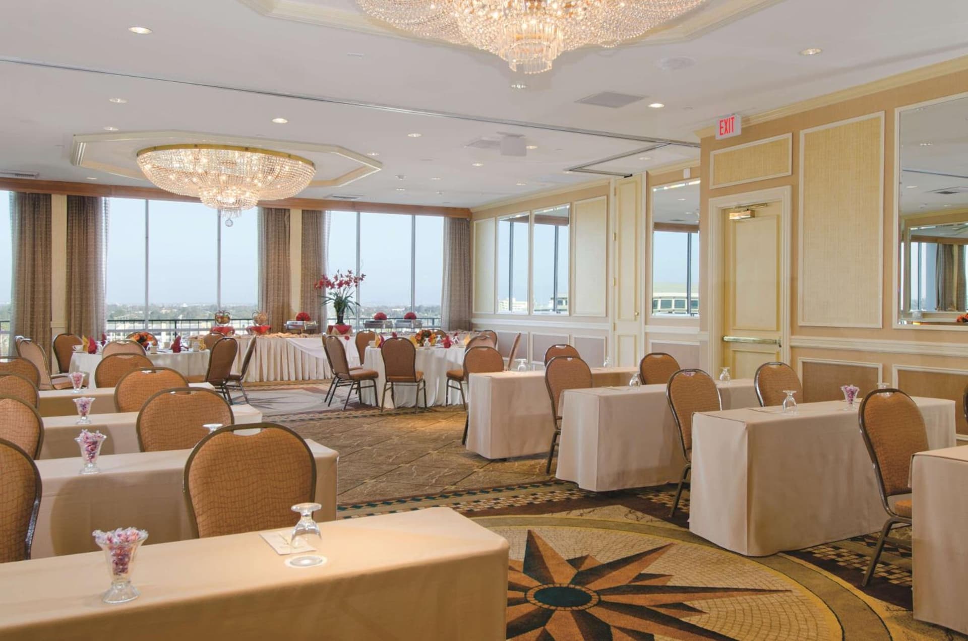 DoubleTree by Hilton Torrance - South Bay interior in Torrance, CA — gallery photo 2