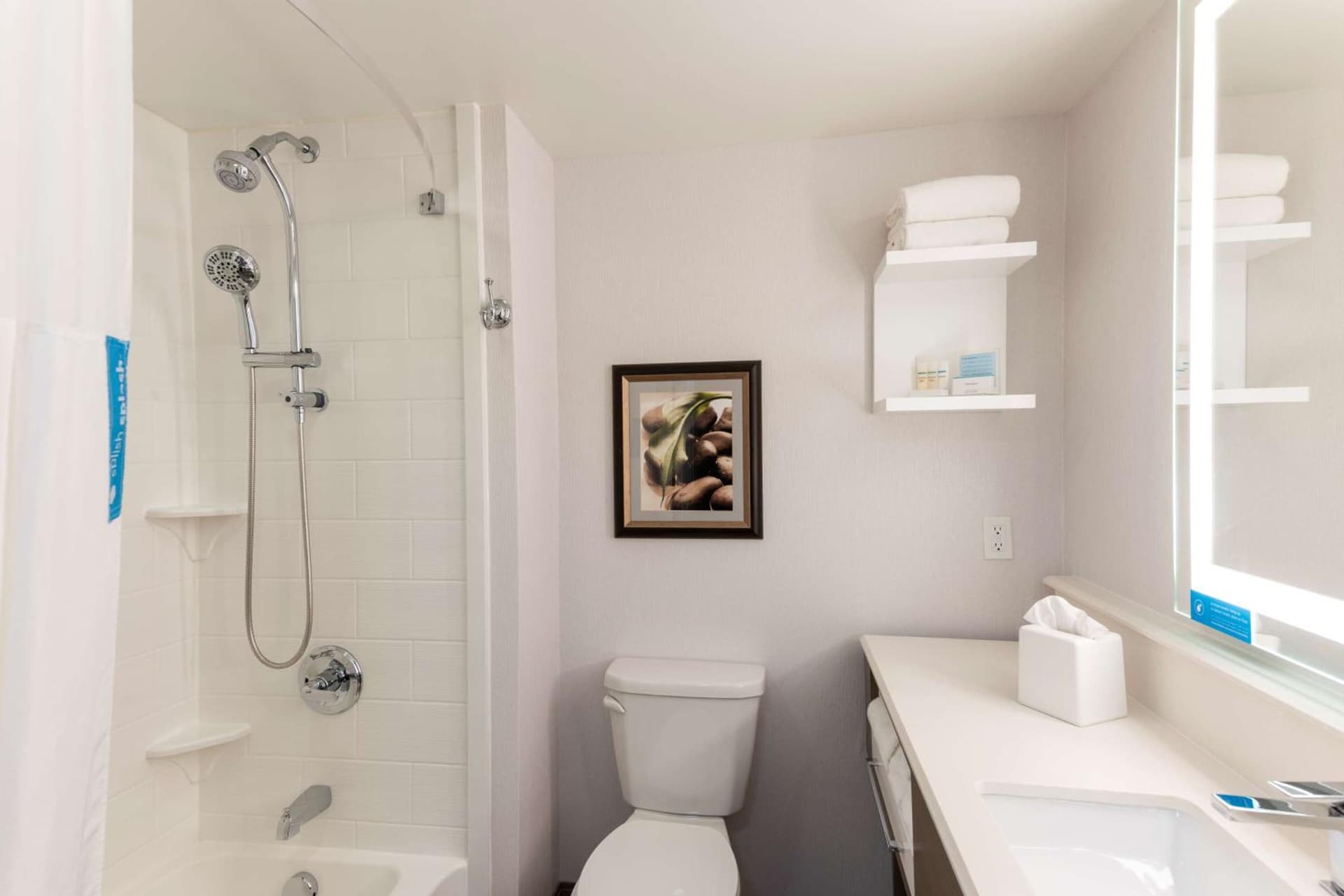 Hampton Inn Holland gallery photo in Holland, MI — image 40