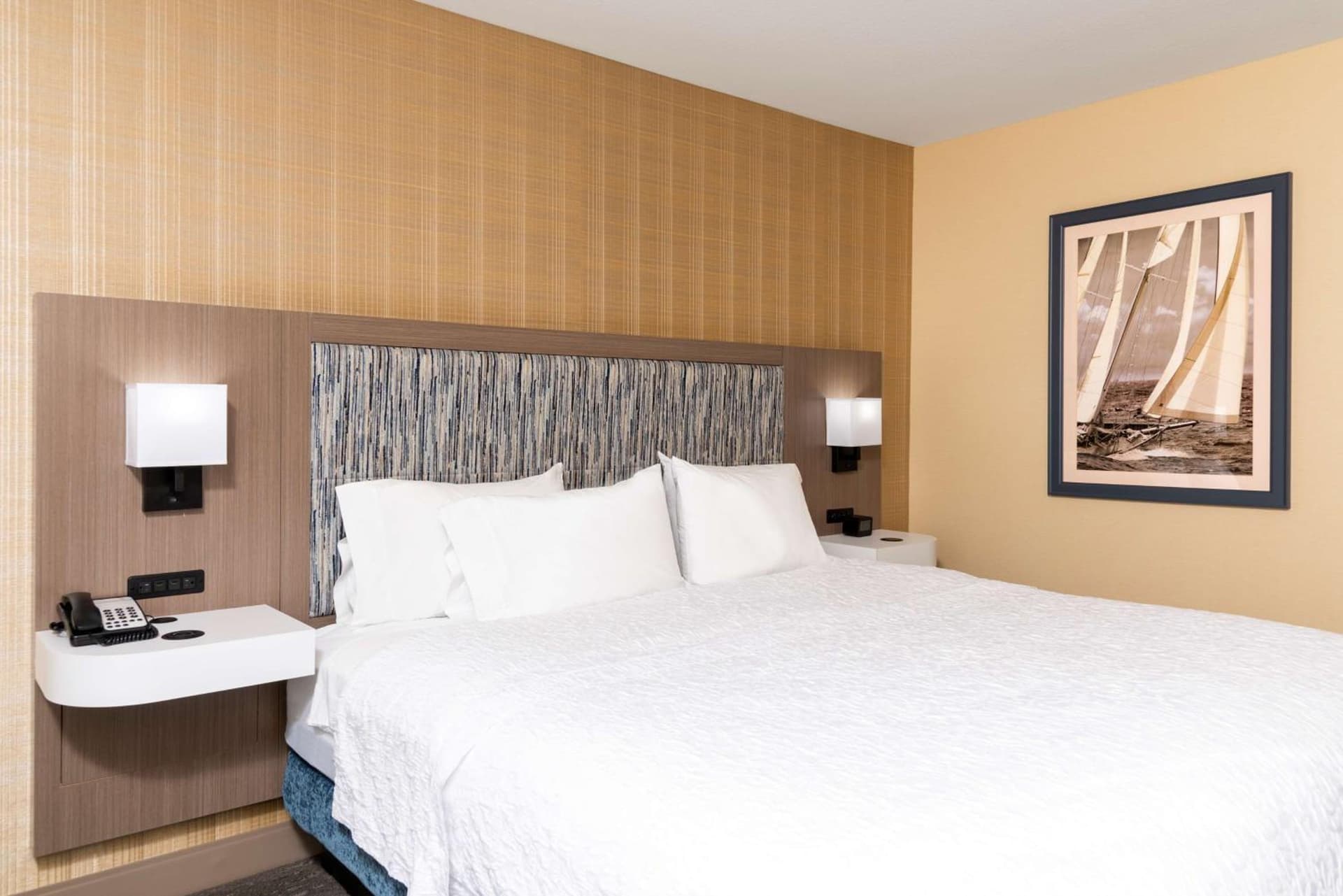 Hampton Inn Holland gallery photo in Holland, MI — image 22