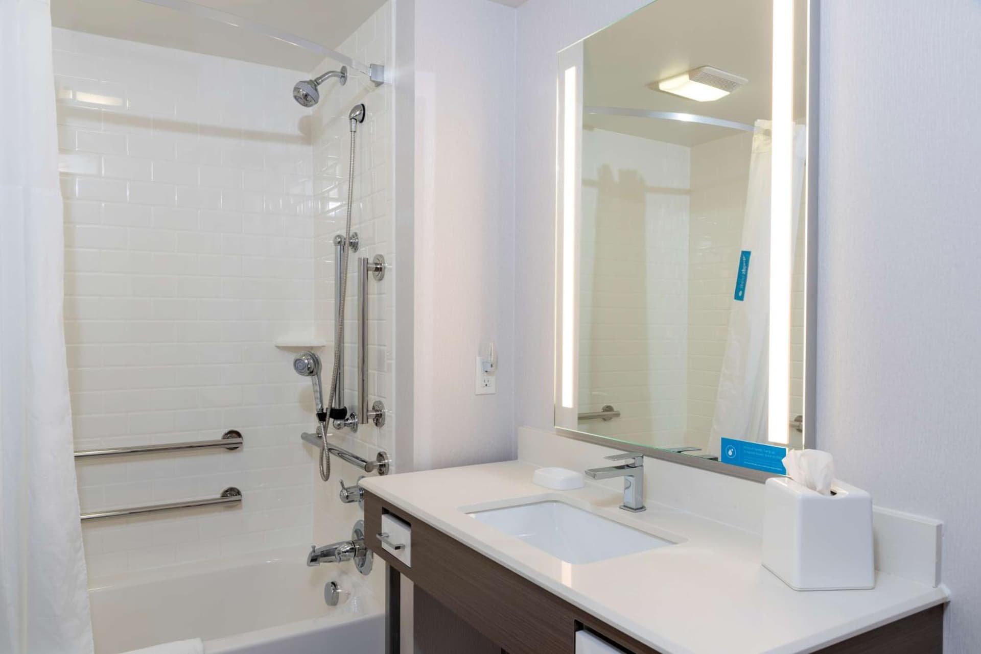Hampton Inn Holland gallery photo in Holland, MI — image 52