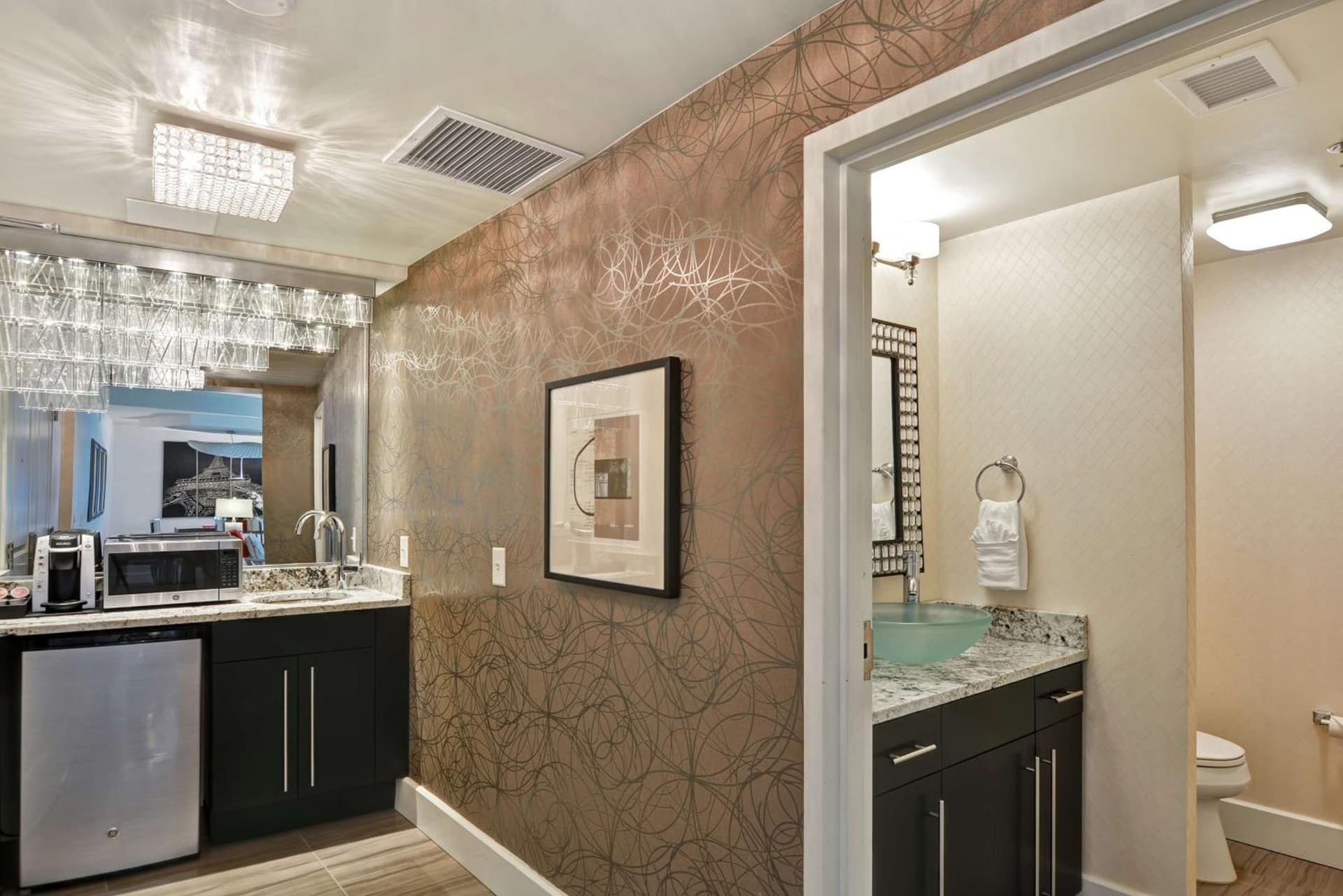 Hilton Garden Inn Raleigh/Crabtree Valley property views in Raleigh, NC — gallery photo 3