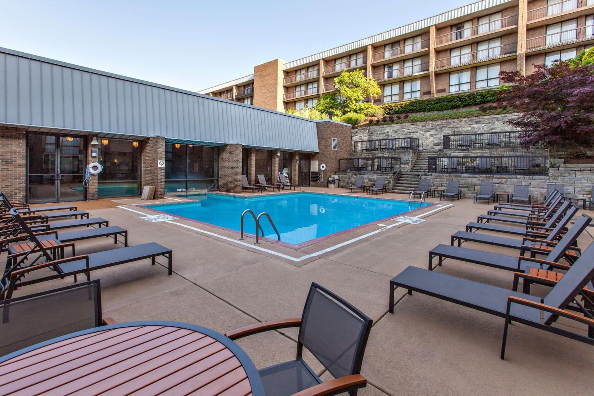 DoubleTree by Hilton Pittsburgh-Green Tree gallery photo in Pittsburgh, PA — image 14