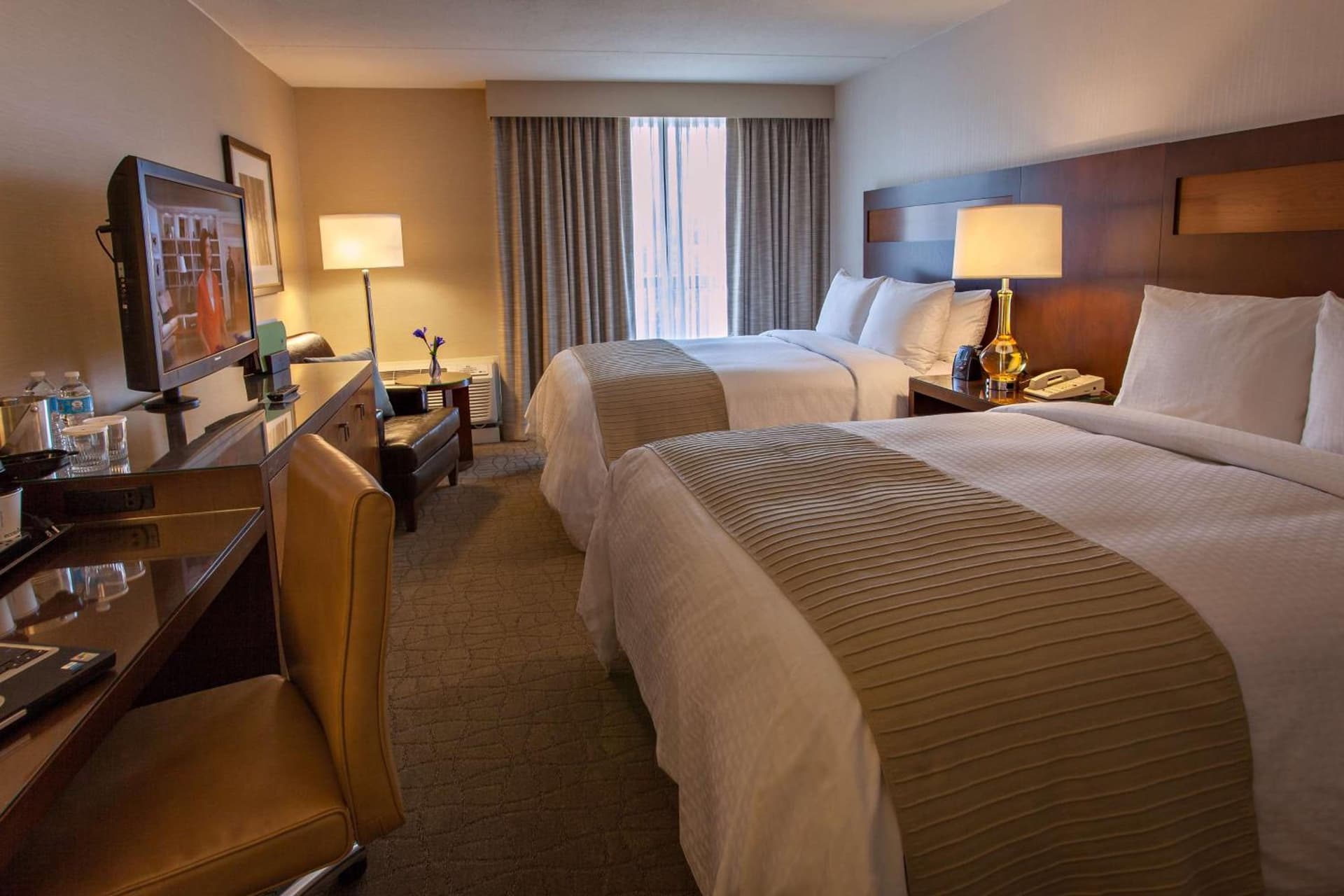 DoubleTree by Hilton Pittsburgh-Green Tree gallery photo in Pittsburgh, PA — image 27