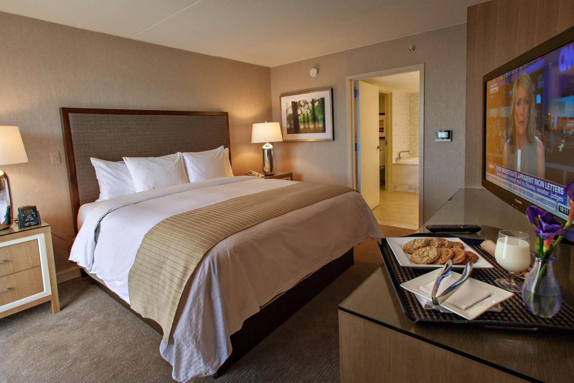 DoubleTree by Hilton Pittsburgh-Green Tree gallery photo in Pittsburgh, PA — image 8