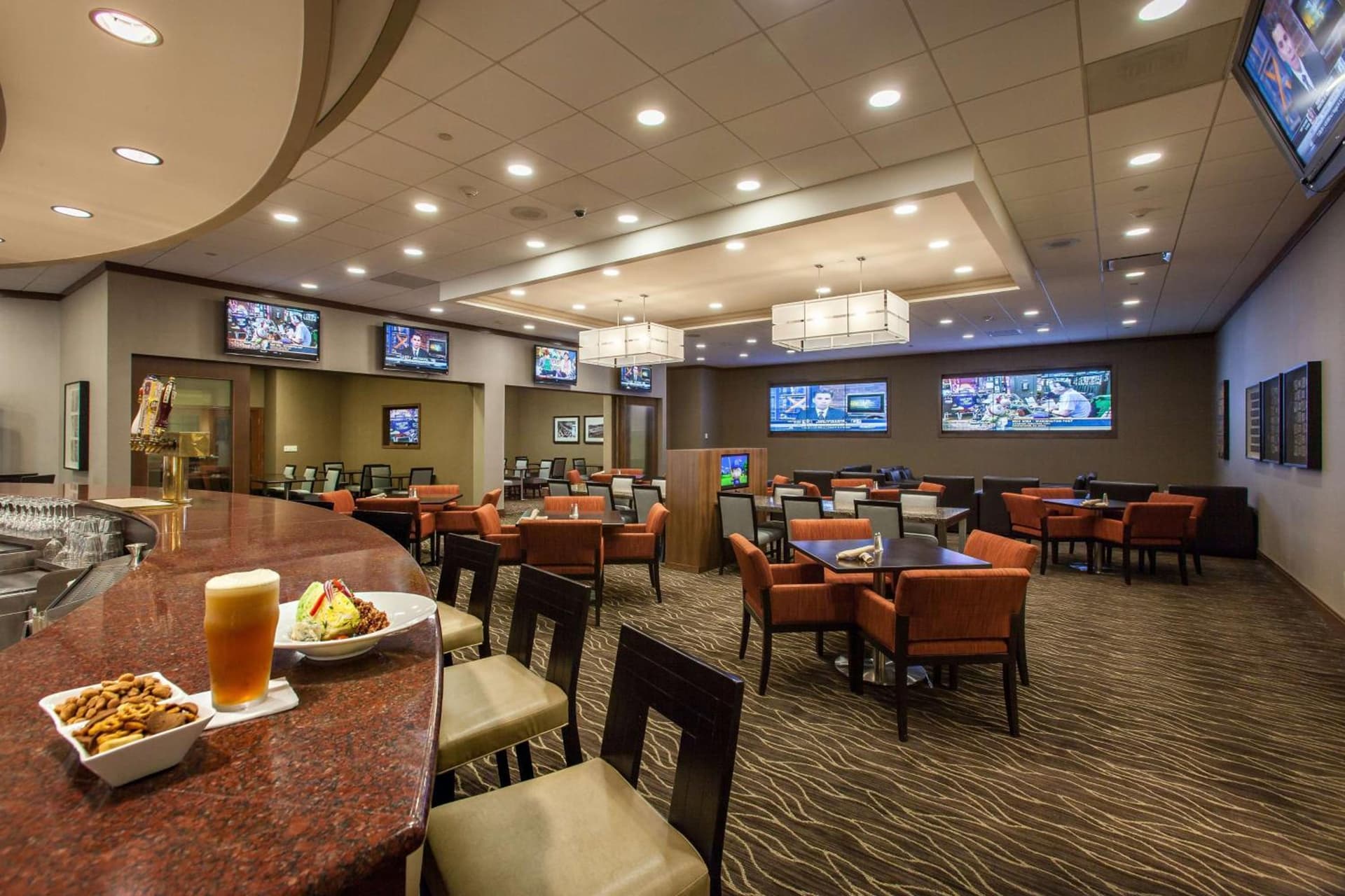 DoubleTree by Hilton Pittsburgh-Green Tree gallery photo in Pittsburgh, PA — image 16