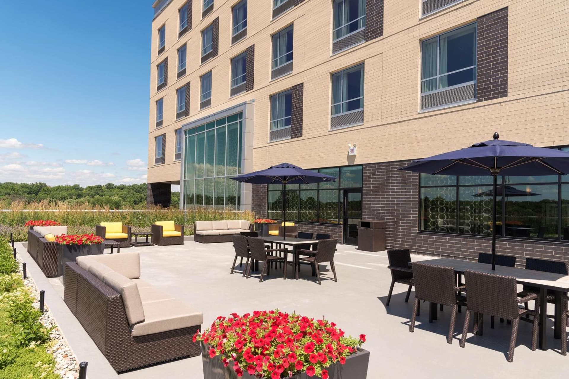 Hampton Inn & Suites Grand Rapids Downtown property views in Grand Rapids, MI — gallery photo 3