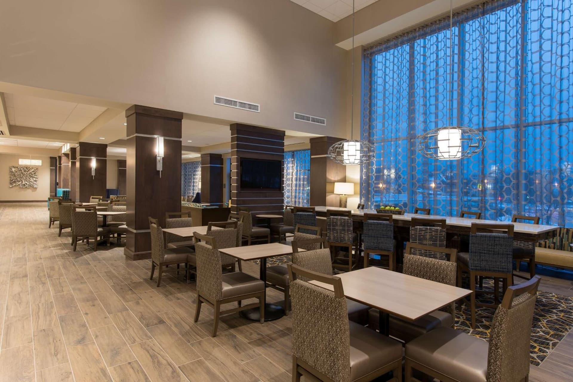 Hampton Inn & Suites Grand Rapids Downtown gallery photo in Grand Rapids, MI — image 63