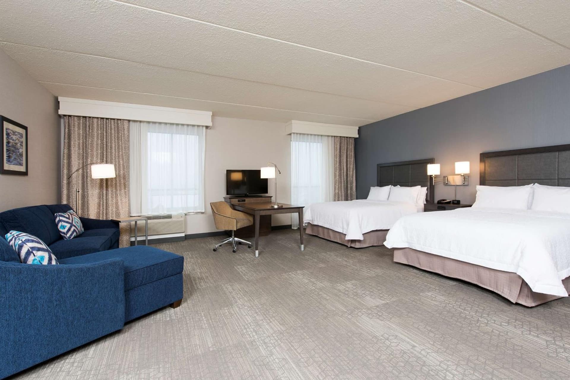 Hampton Inn & Suites Grand Rapids Downtown property views in Grand Rapids, MI — gallery photo 3