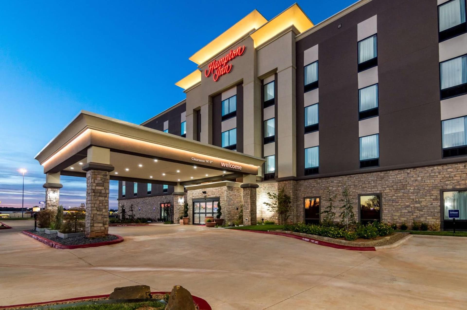 Hampton Inn Oklahoma City Northeast OK interior in Oklahoma City, OK — gallery photo 2