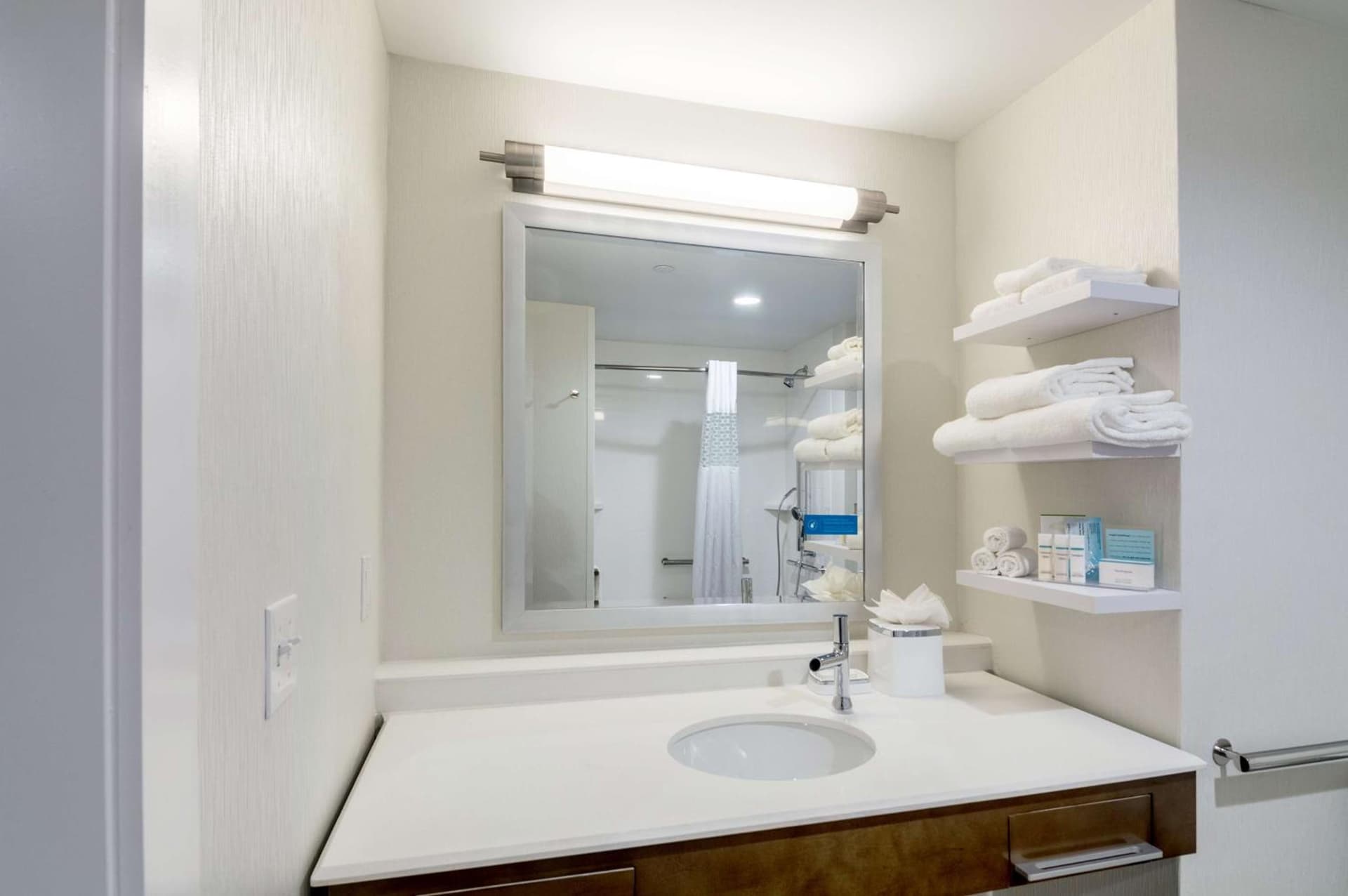 Hampton Inn Oklahoma City Northeast OK gallery photo in Oklahoma City, OK — image 9