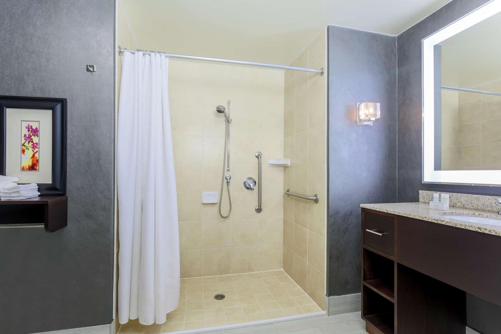 Homewood Suites by Hilton Long Island-Melville gallery photo in Plainview, NY — image 4