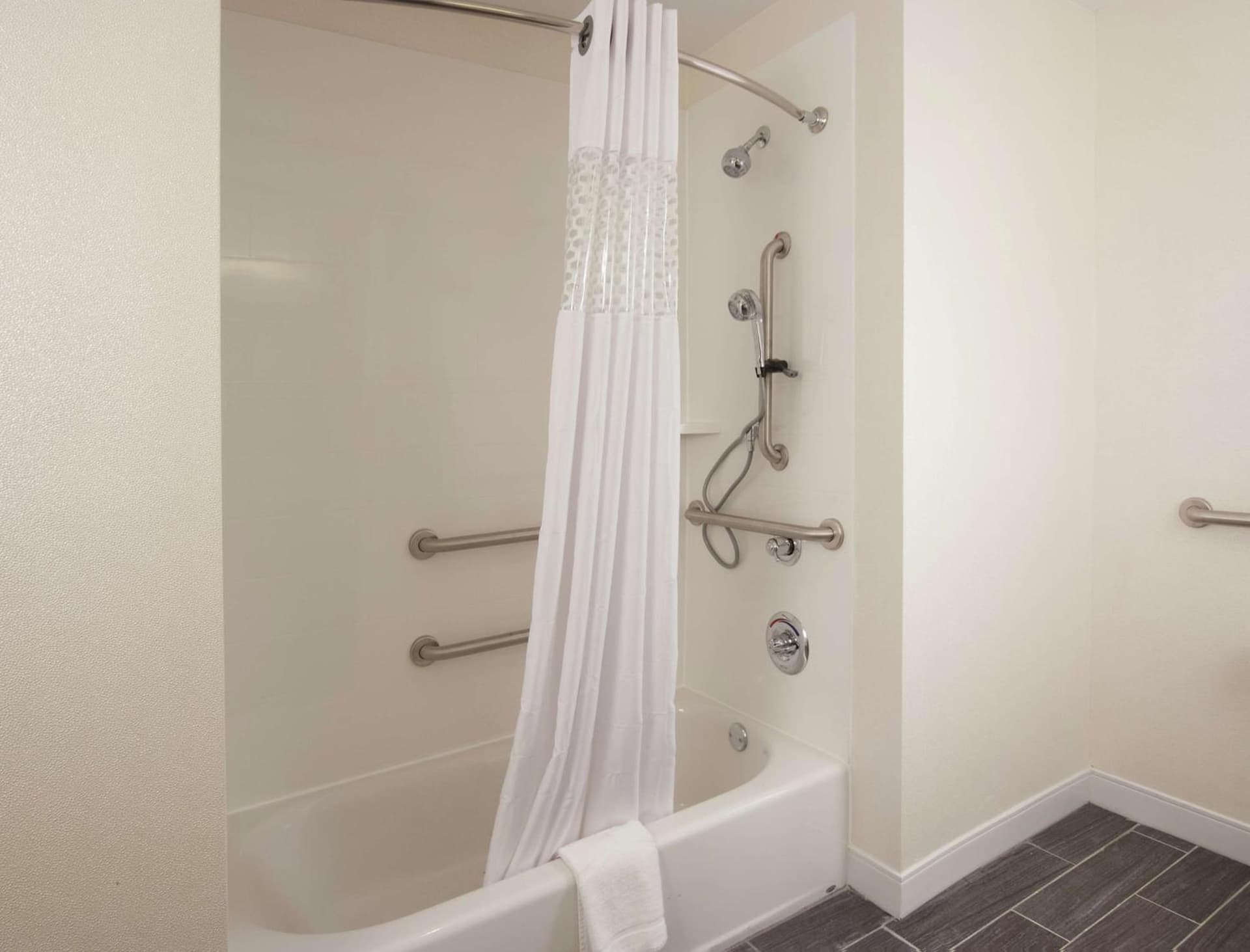 Hampton Inn & Suites by Hilton Augusta-Washington Rd gallery photo in Augusta, GA — image 23