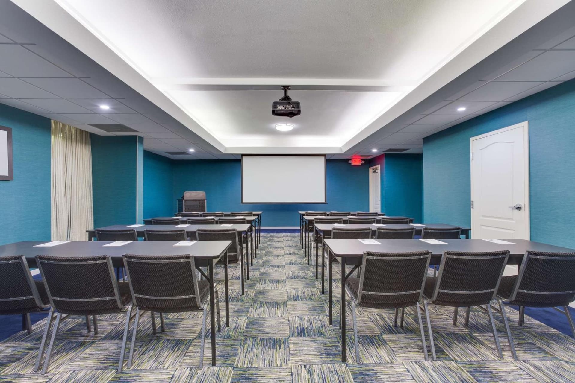 Hampton Inn Norcross gallery photo in Norcross, GA — image 12