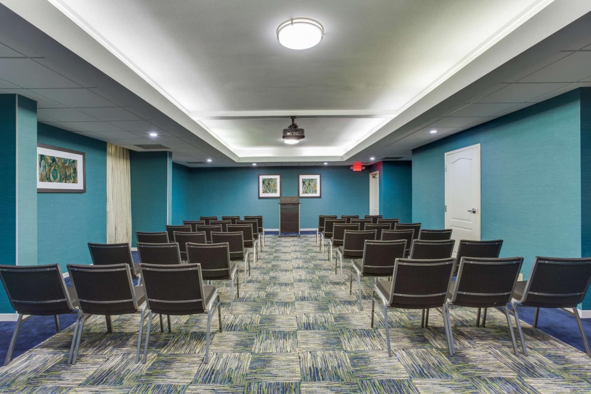Hampton Inn Norcross property views in Norcross, GA — gallery photo 3