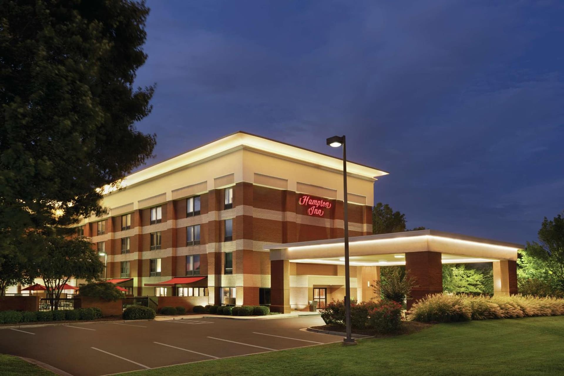 Hampton Inn Atlanta-Stone Mountain interior in Stone Mountain, GA — gallery photo 2