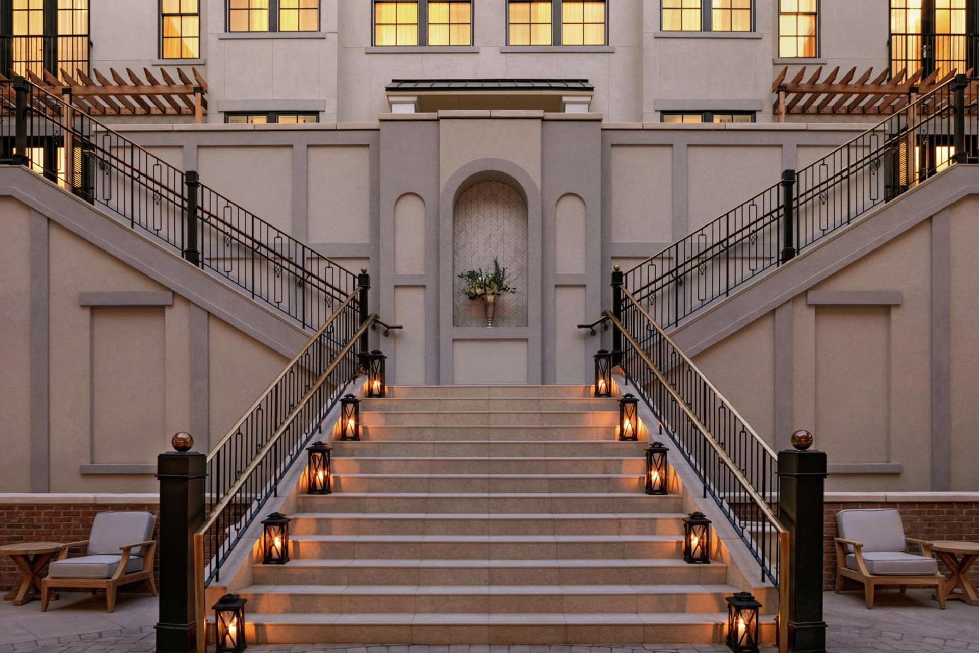 The Harpeth Franklin Downtown, Curio Collection by Hilton interior in Franklin, TN — gallery photo 2