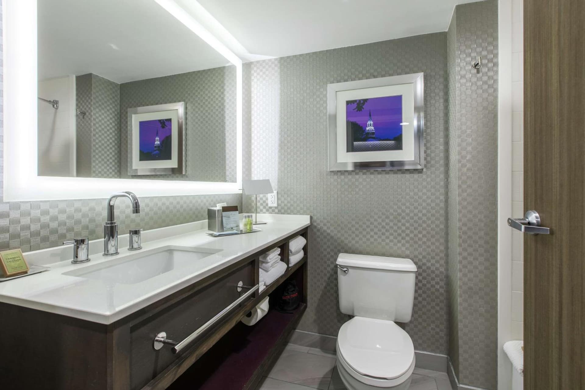 DoubleTree by Hilton Winston Salem - University, NC gallery photo in Winston-Salem, NC — image 35