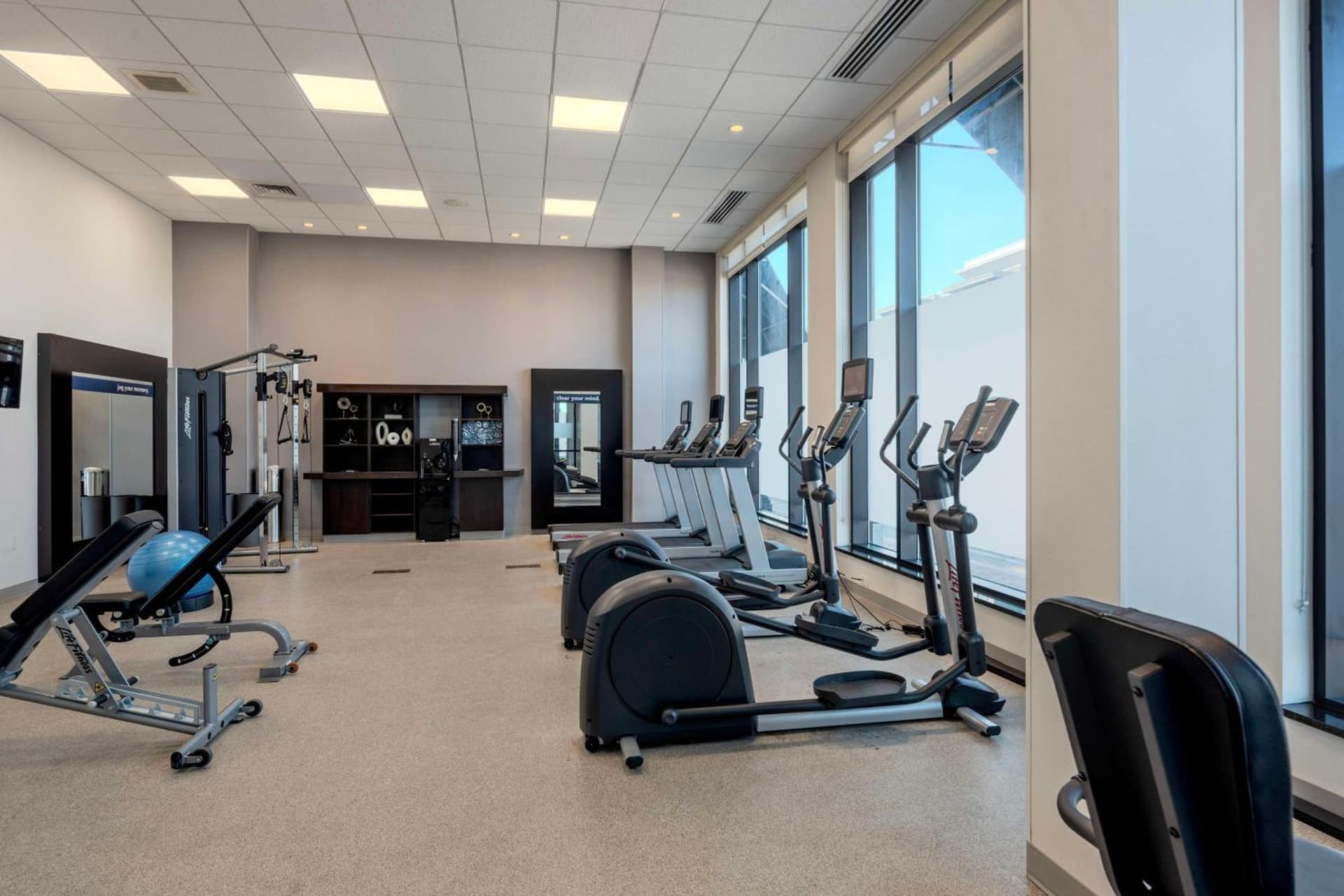 Hampton Inn & Suites Portsmouth Downtown gallery photo in Portsmouth, NH — image 49