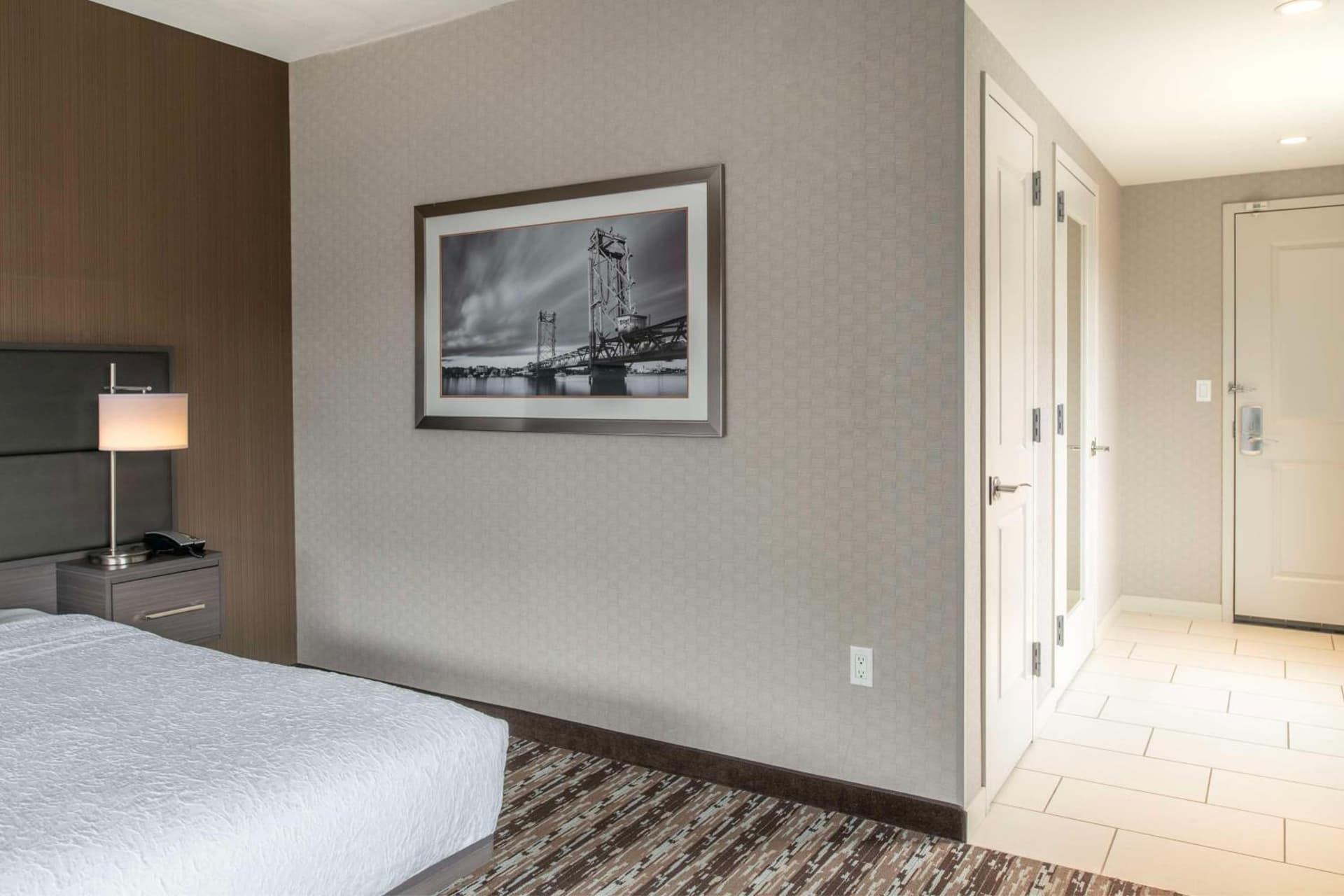 Hampton Inn & Suites Portsmouth Downtown gallery photo in Portsmouth, NH — image 8