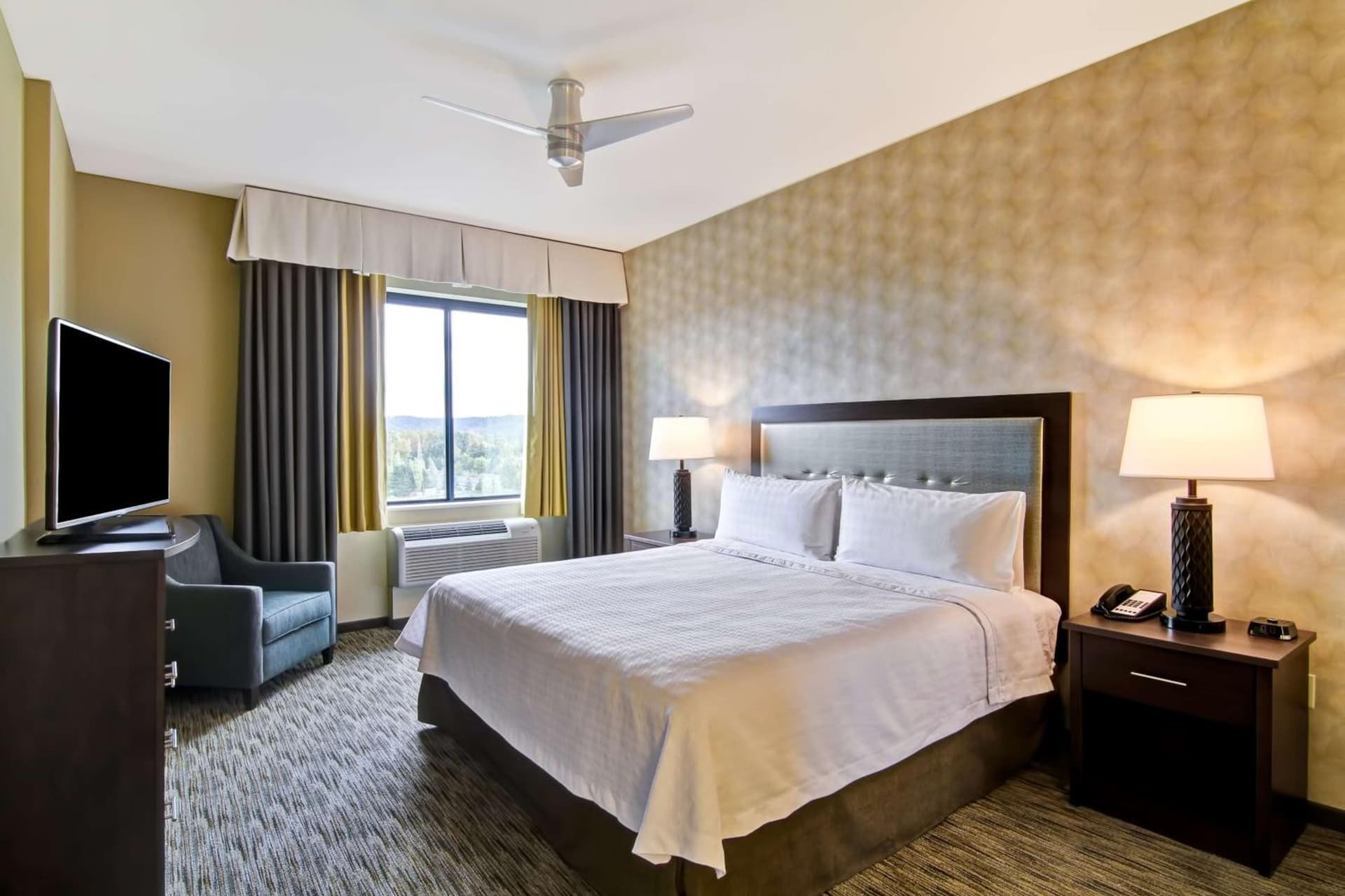 Homewood Suites by Hilton Seattle-Issaquah gallery photo in Issaquah, WA — image 7