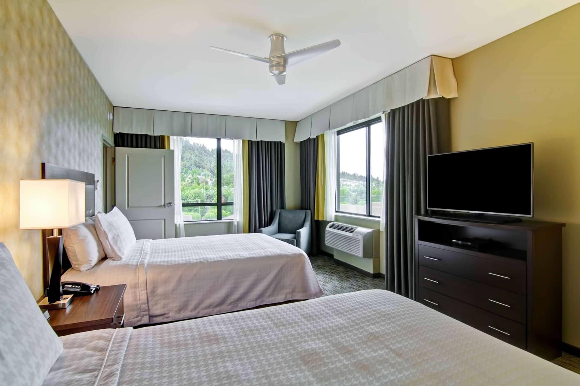 Homewood Suites by Hilton Seattle-Issaquah gallery photo in Issaquah, WA — image 5