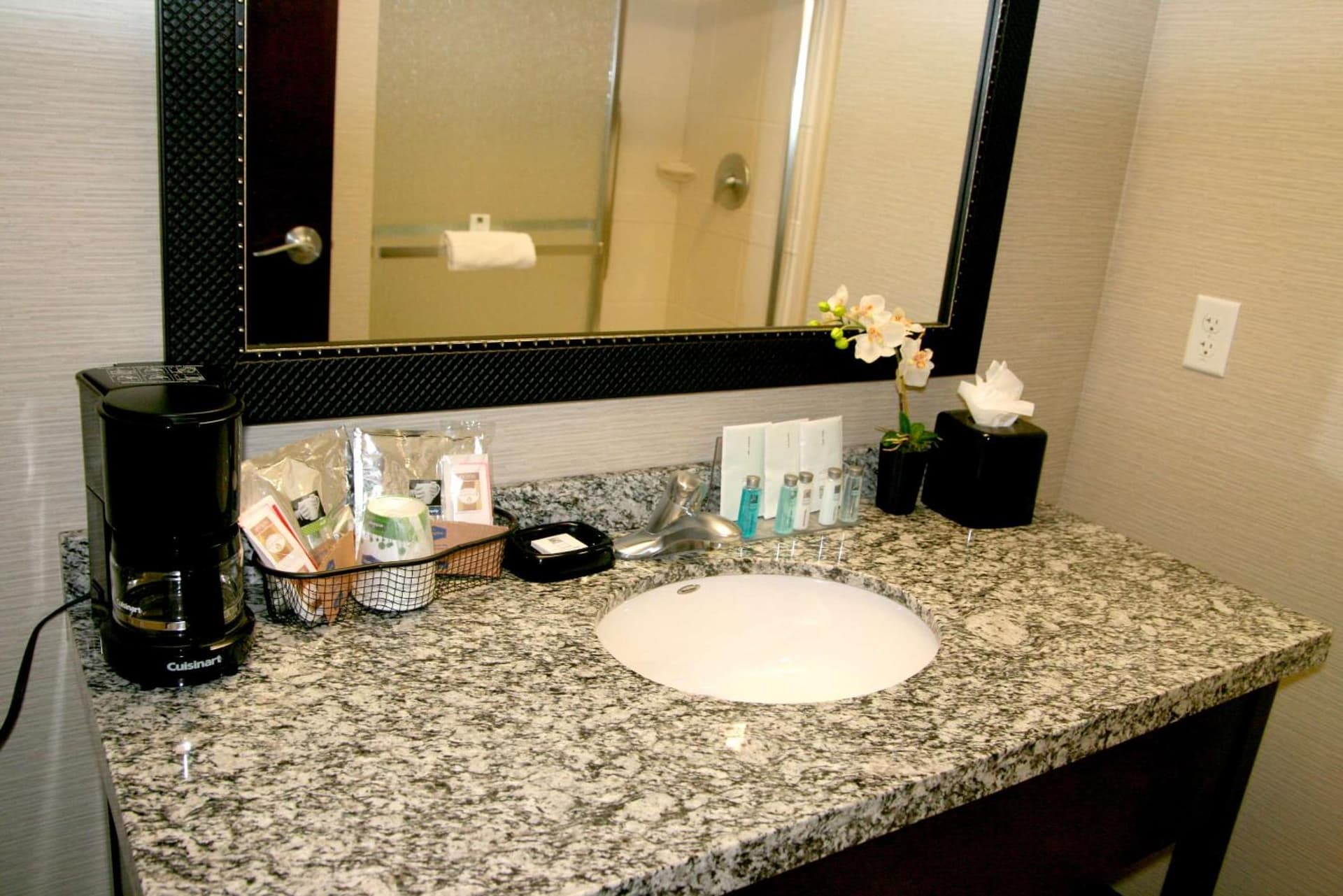 Hampton Inn & Suites Salt Lake City-University/Foothill Drive gallery photo in Salt Lake City, UT — image 43