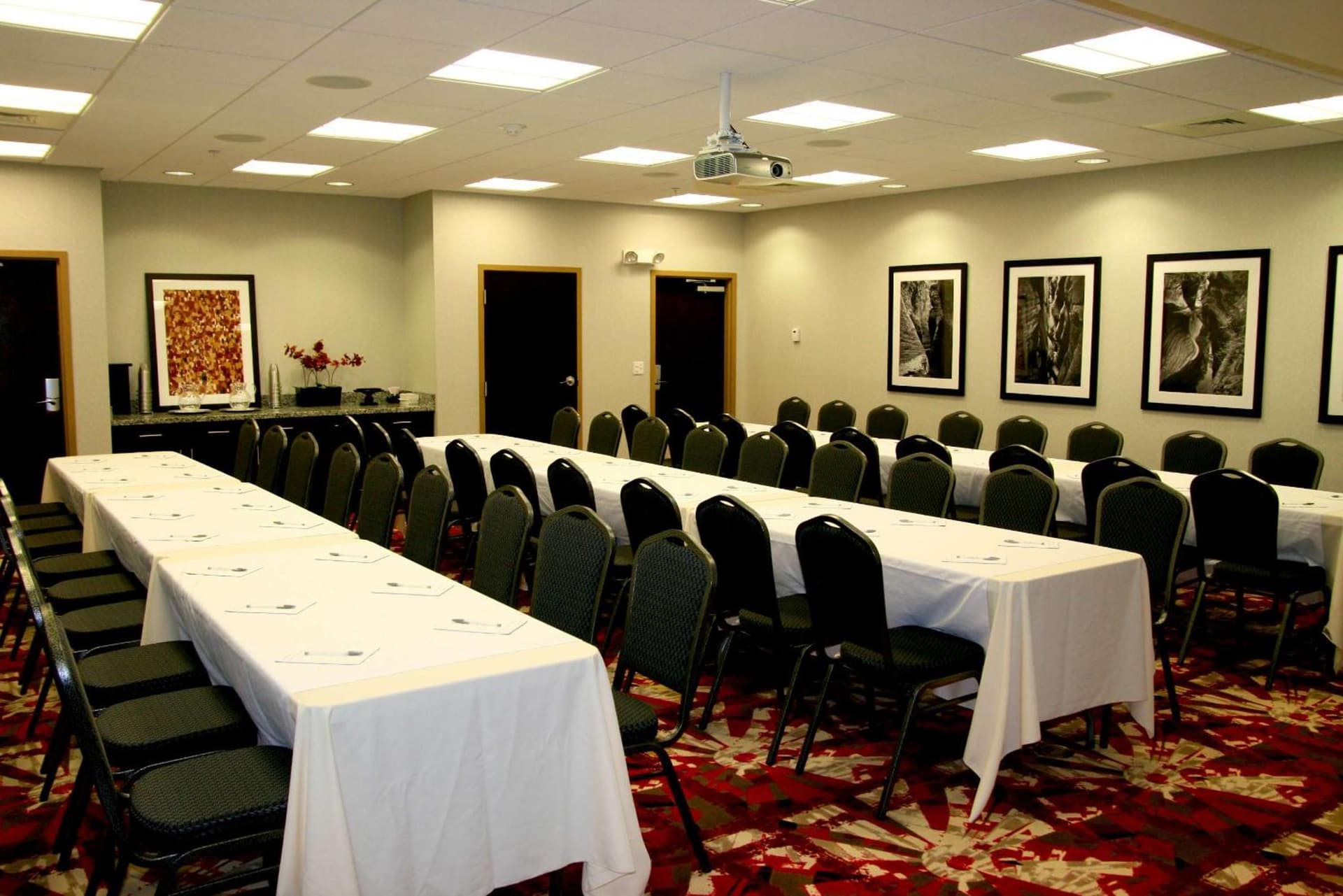 Hampton Inn & Suites Salt Lake City-University/Foothill Drive gallery photo in Salt Lake City, UT — image 10