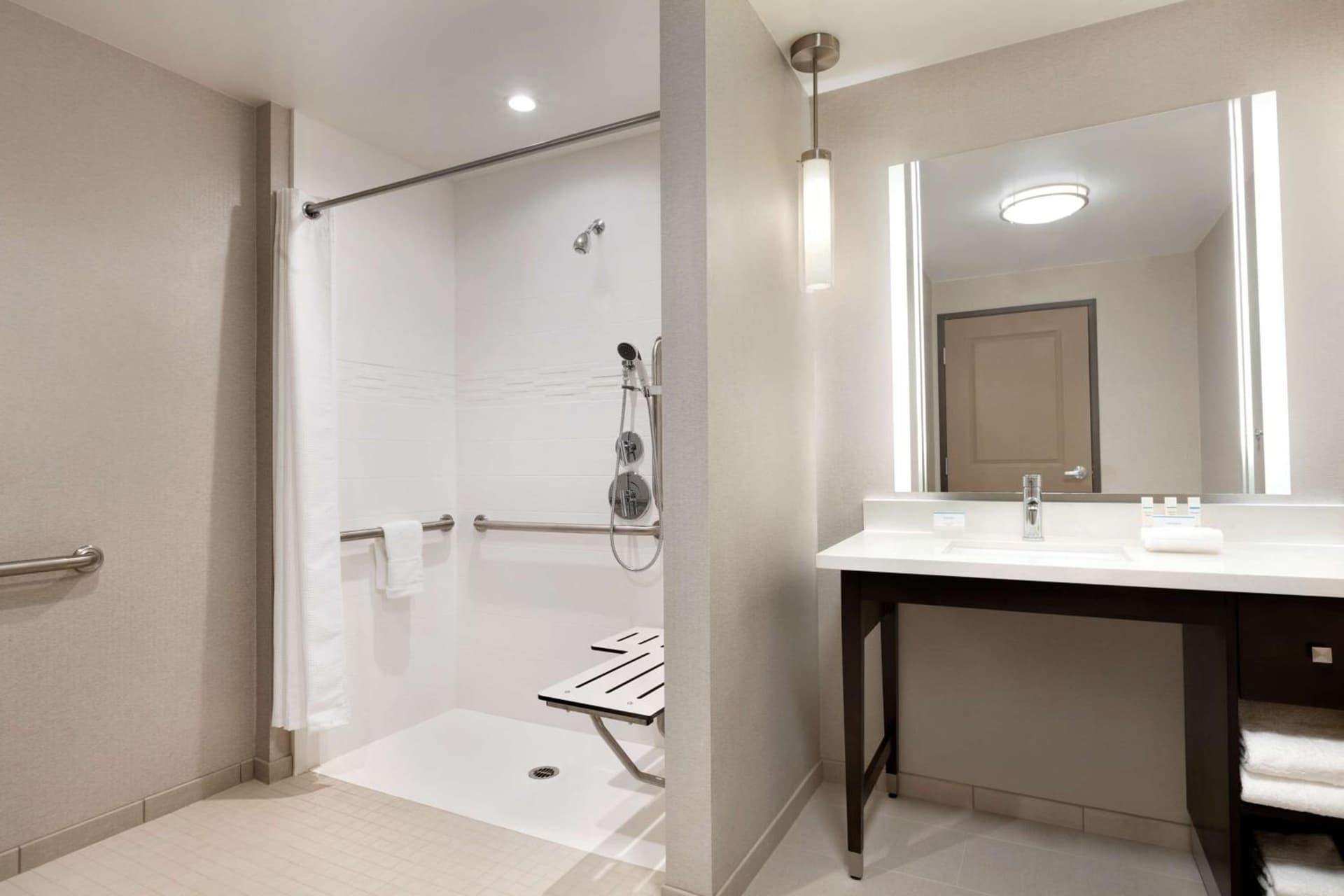 Homewood Suites By Hilton Irvine John Wayne Airport gallery photo in Irvine, CA — image 38
