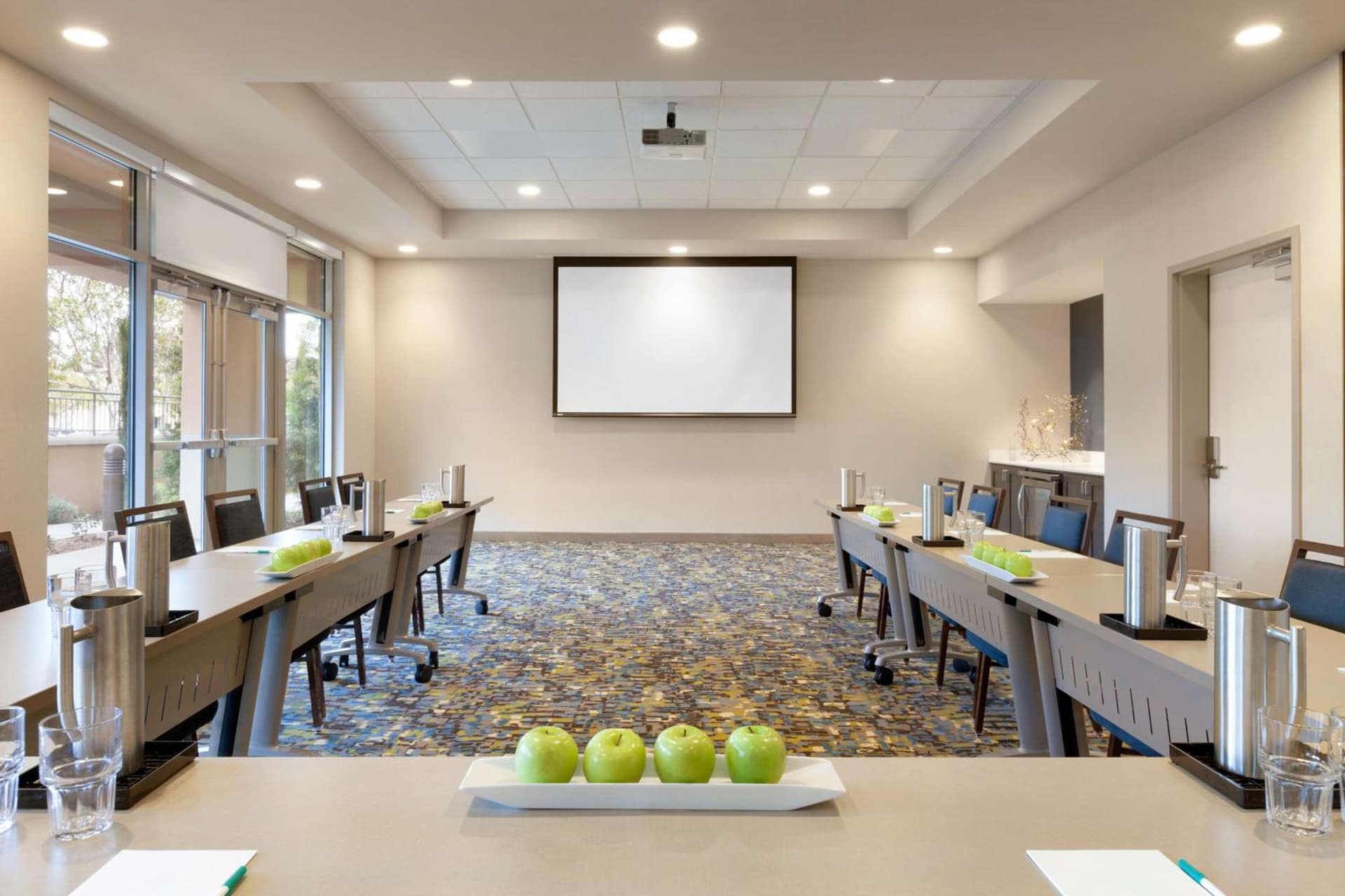 Homewood Suites By Hilton Irvine John Wayne Airport gallery photo in Irvine, CA — image 33