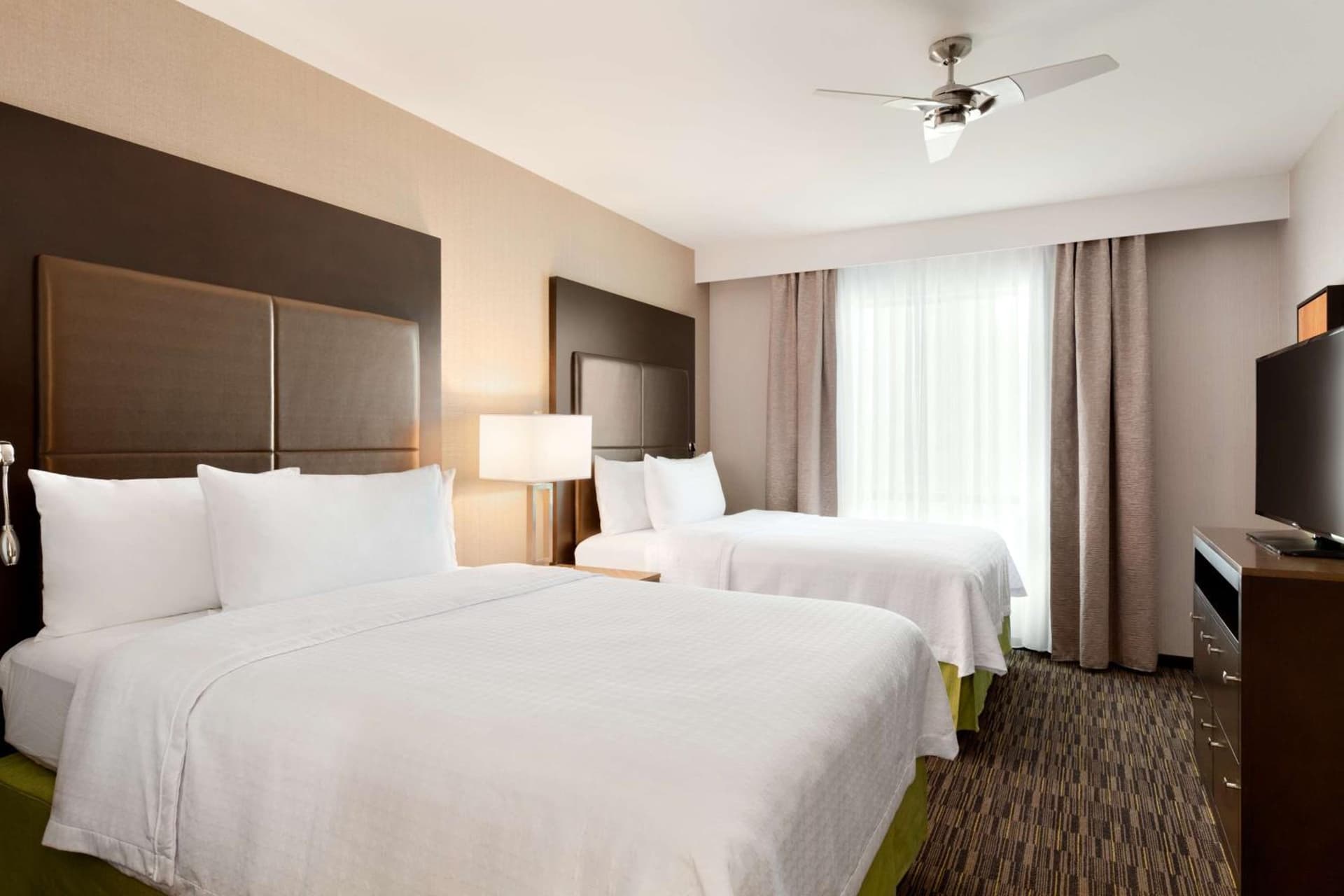 Homewood Suites By Hilton Irvine John Wayne Airport gallery photo in Irvine, CA — image 41