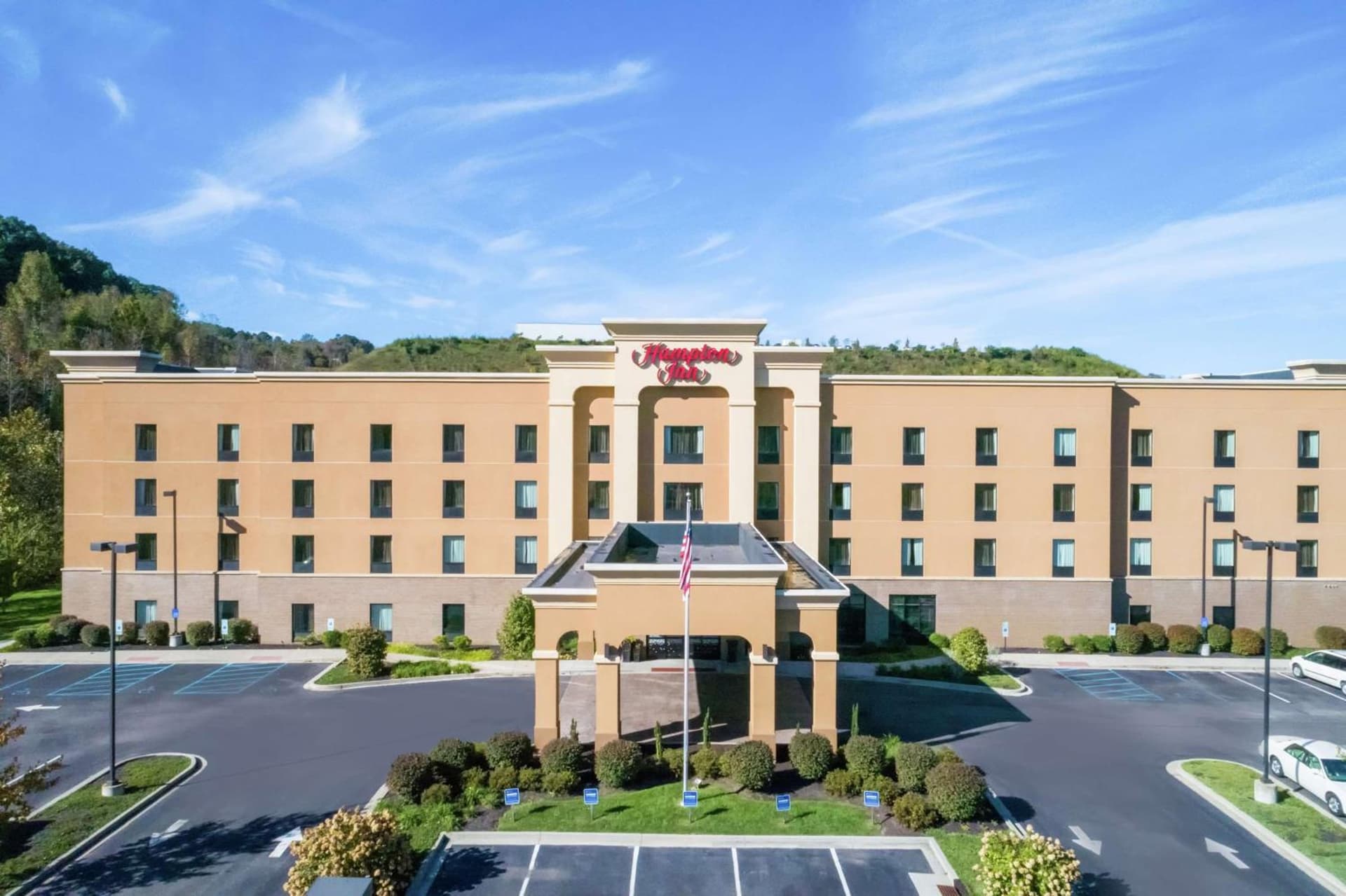 Hampton Inn University Area, Huntington, Wv interior in Huntington, WV — gallery photo 2