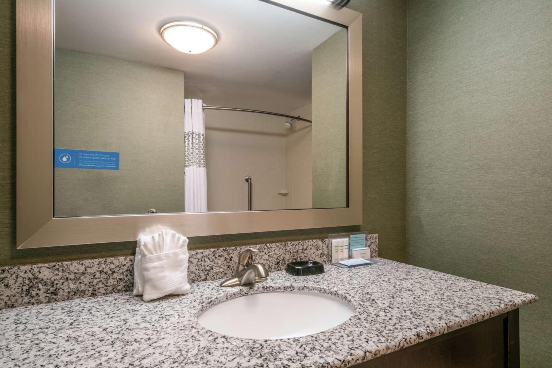 Hampton Inn University Area, Huntington, Wv gallery photo in Huntington, WV — image 14