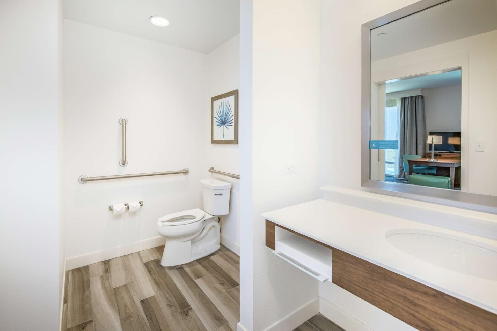 Hampton Inn & Suites Panama City Beach-Beachfront interior in Panama City Beach, FL — gallery photo 2
