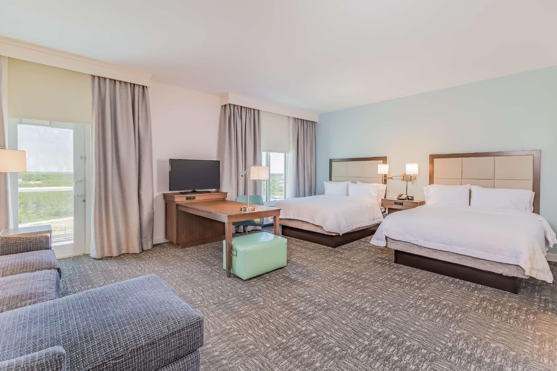 Hampton Inn & Suites Panama City Beach-Beachfront gallery photo in Panama City Beach, FL — image 6