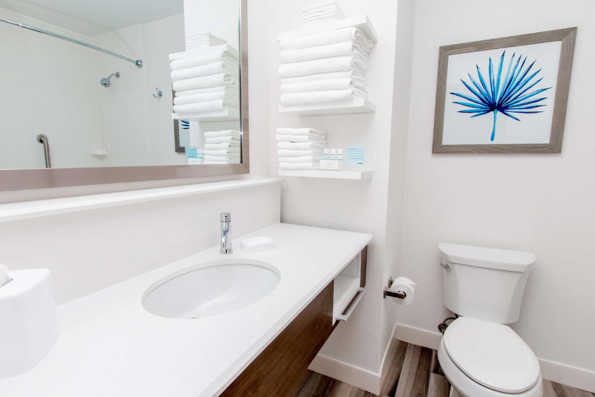 Hampton Inn & Suites Panama City Beach-Beachfront gallery photo in Panama City Beach, FL — image 20