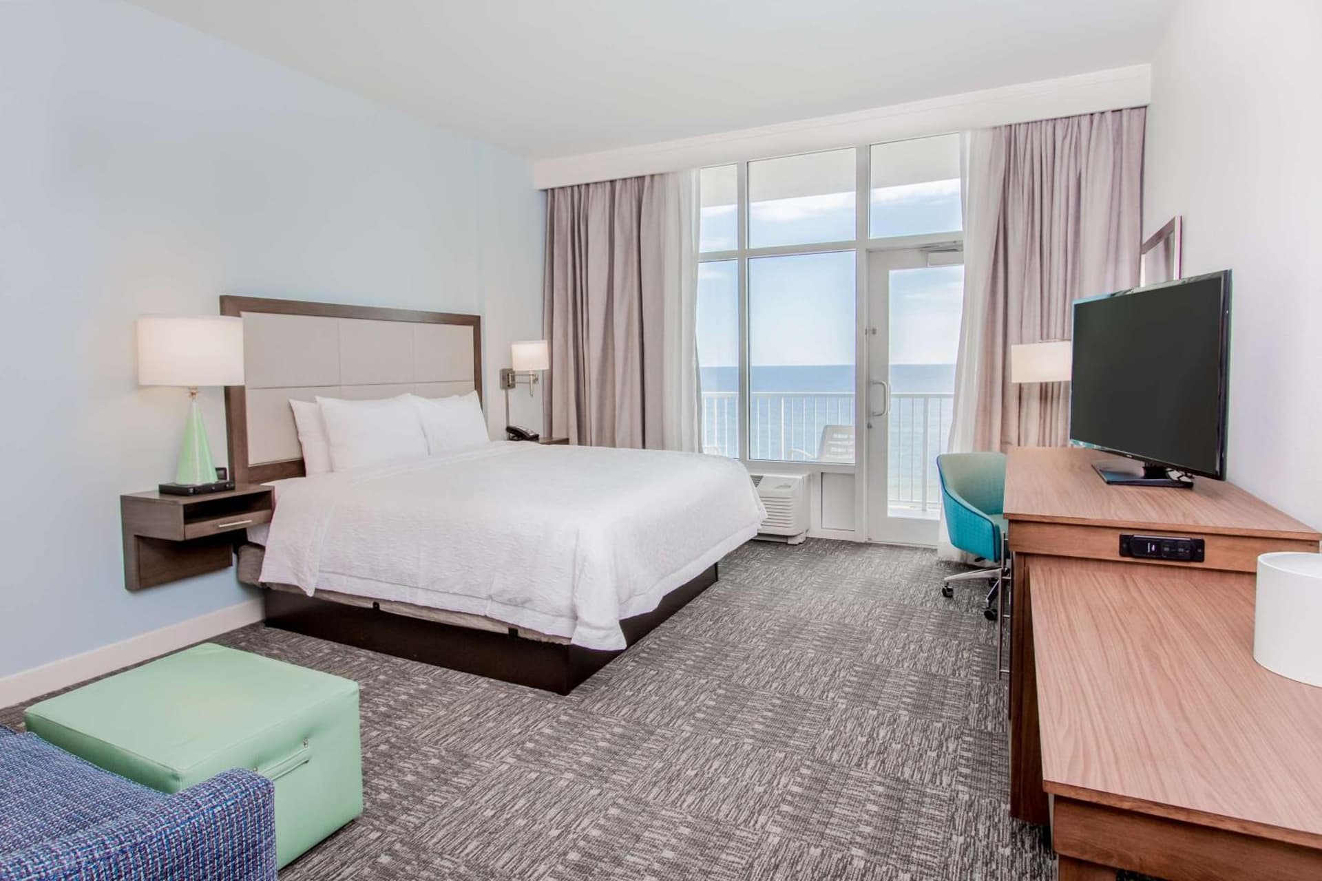 Hampton Inn & Suites Panama City Beach-Beachfront gallery photo in Panama City Beach, FL — image 57