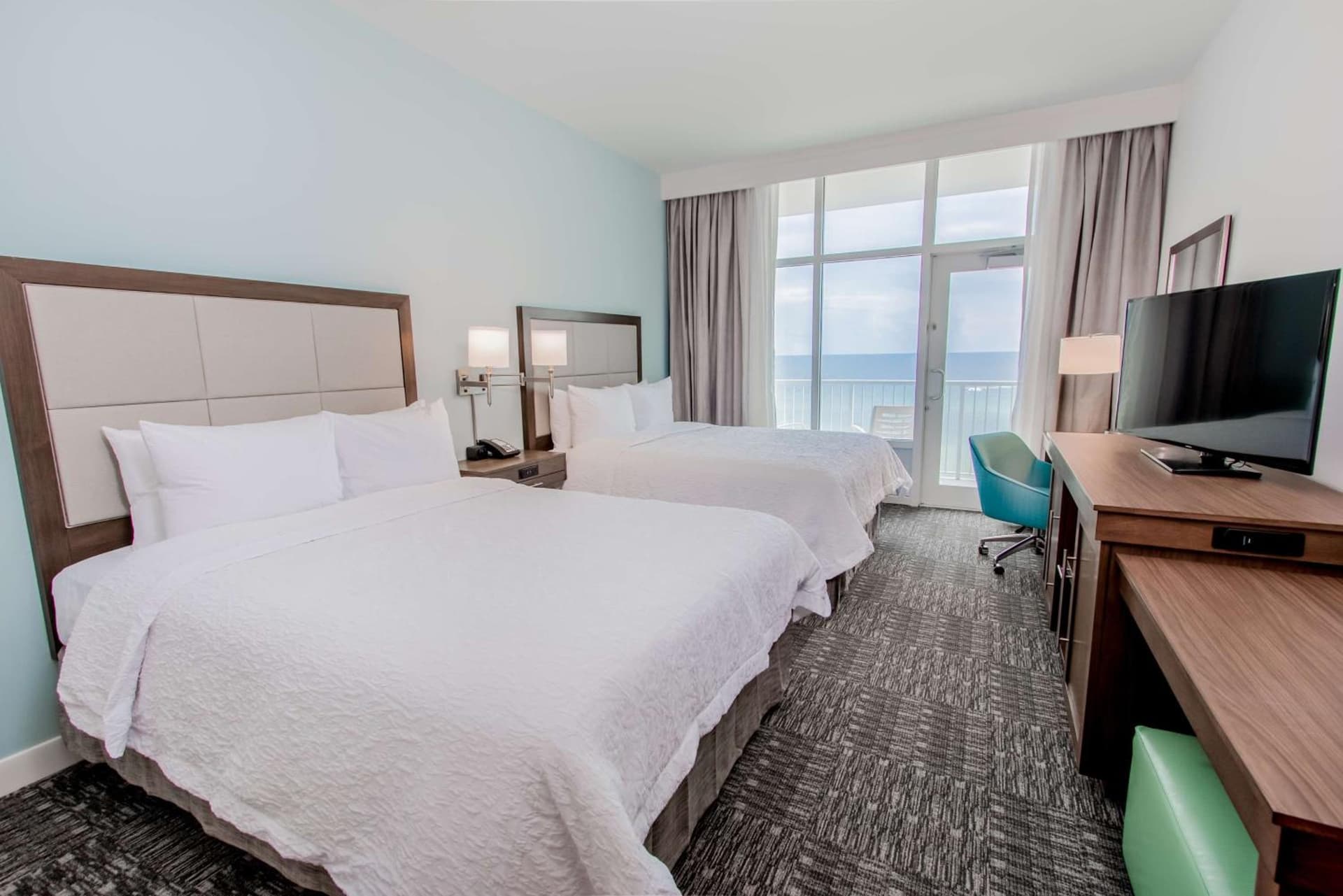 Hampton Inn & Suites Panama City Beach-Beachfront gallery photo in Panama City Beach, FL — image 23