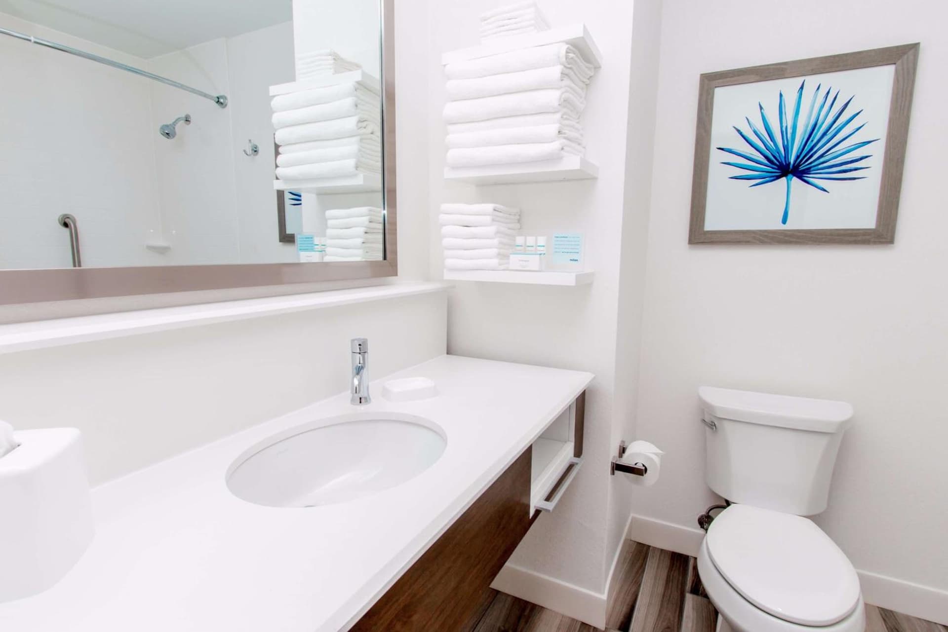 Hampton Inn & Suites Panama City Beach-Beachfront gallery photo in Panama City Beach, FL — image 46