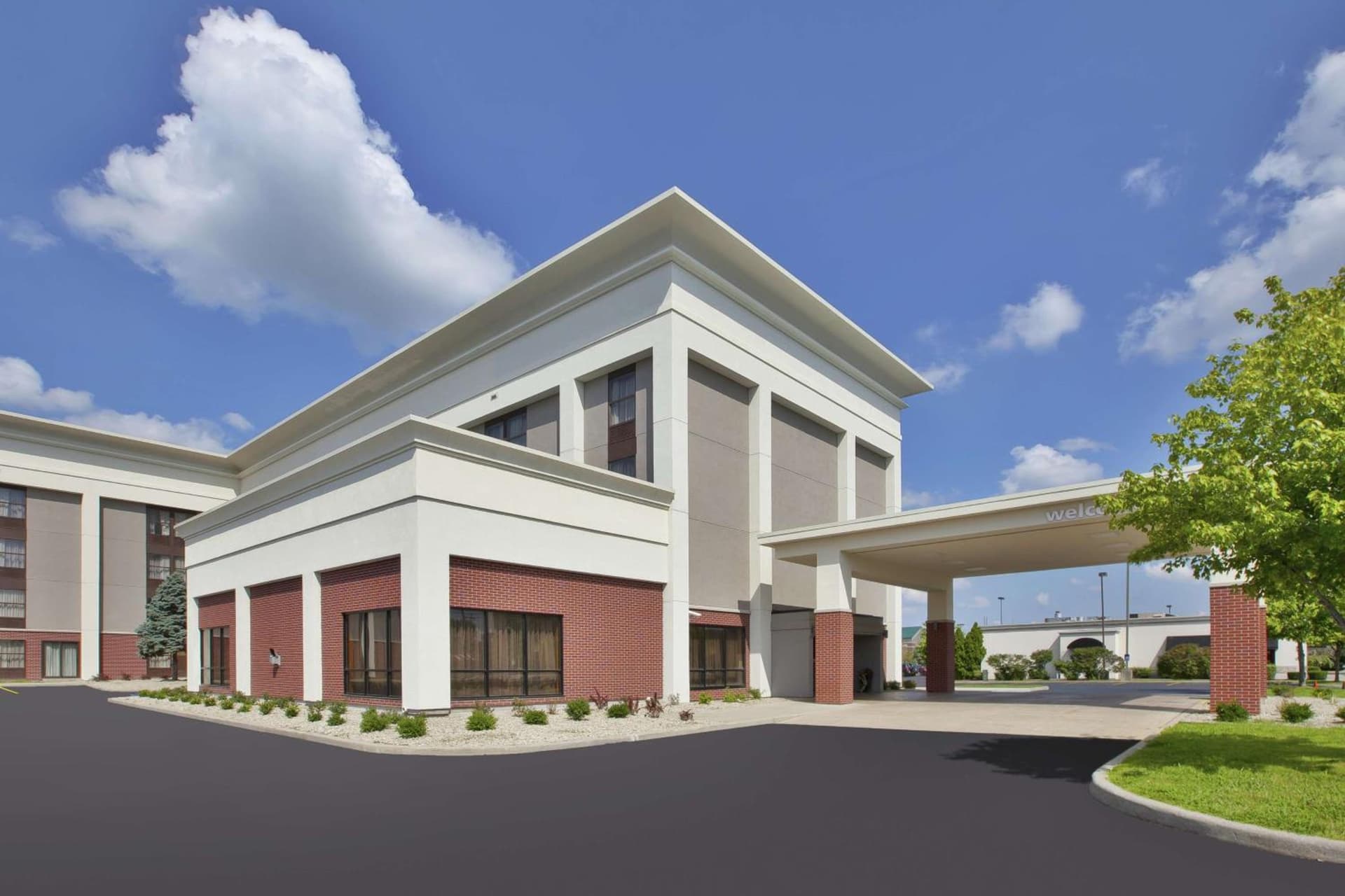 Hampton Inn Toledo-South/Maumee interior in Maumee, OH — gallery photo 2